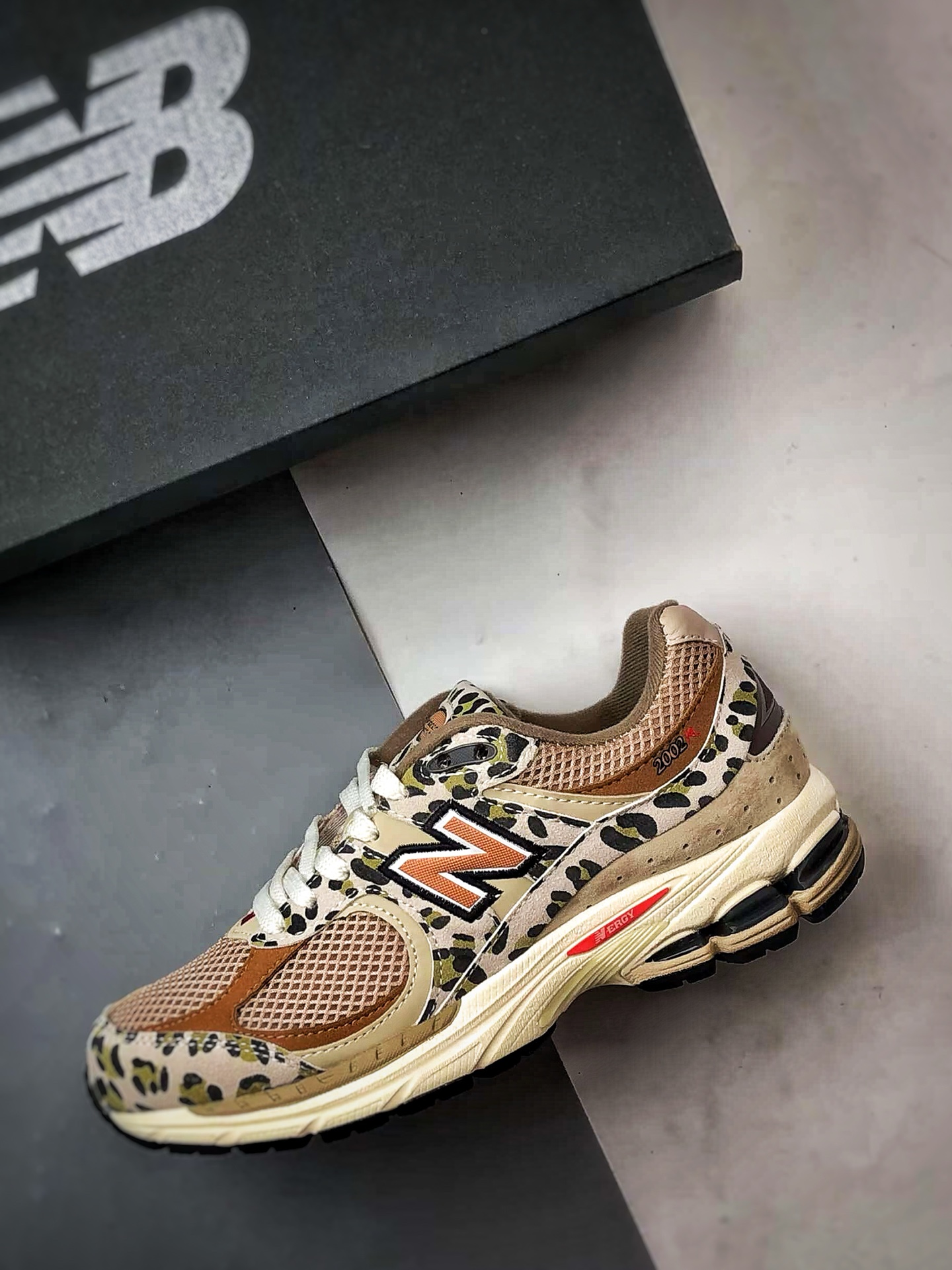 210 New Balance 2002R 豹纹棕 新百伦经典配色 U2002RCP