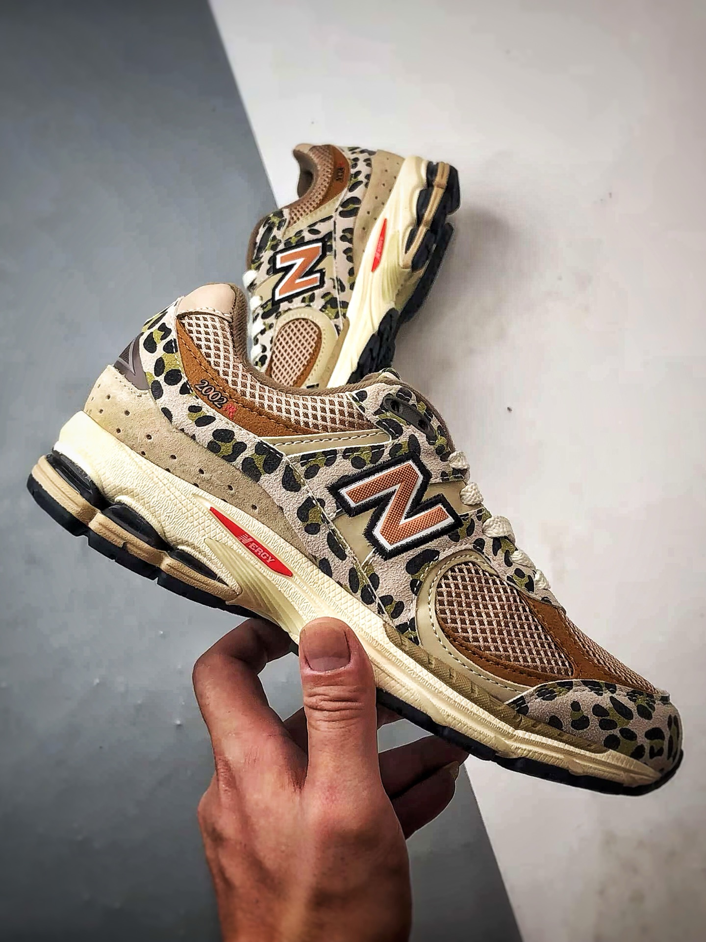 210 New Balance 2002R 豹纹棕 新百伦经典配色 U2002RCP