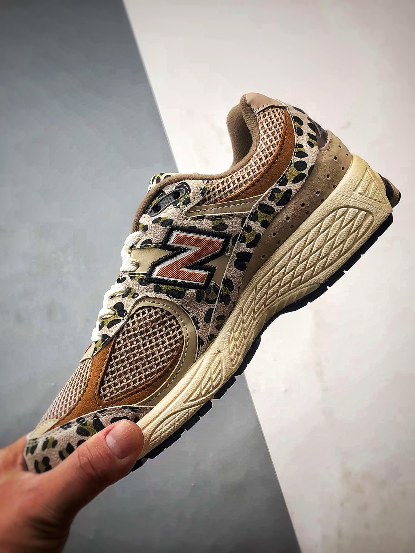 210 New Balance 2002R 豹纹棕 新百伦经典配色 U2002RCP