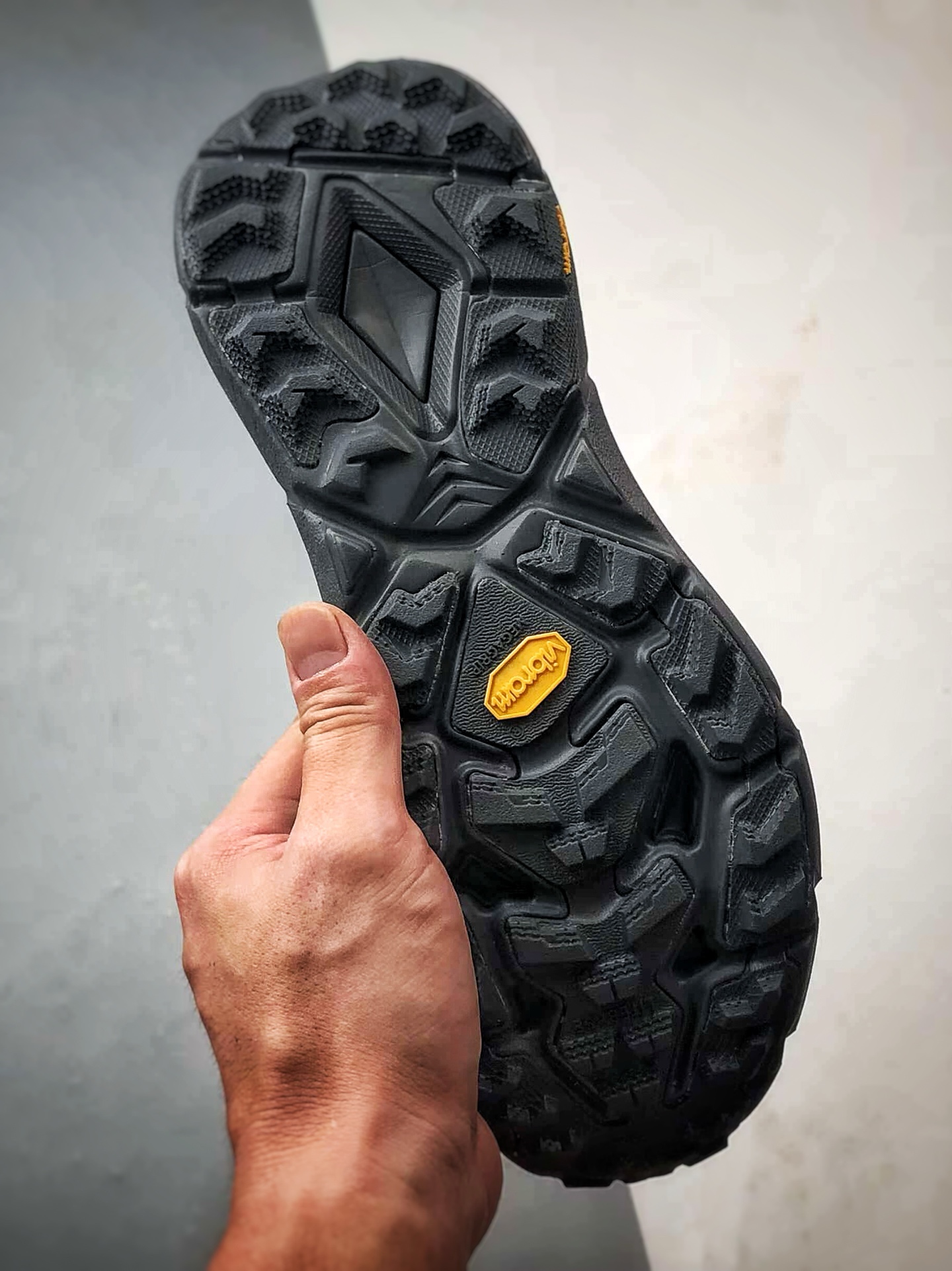 Hoka One One Mafate Speed 4 Lite 紫黑色 玛法特低帮轻量户外运动鞋 1168450-SLWS-莆田鞋,莆田鞋货源,高仿鞋,高仿鞋货源,安福档口,莆田高仿鞋,莆田鞋批发,高仿鞋批发,莆田高仿运动鞋,高仿运动鞋,莆田运动鞋 Hoka One One Mafate Speed 4 Lite 紫黑色 玛法特低帮轻量户外运动鞋 1168450-SLWS