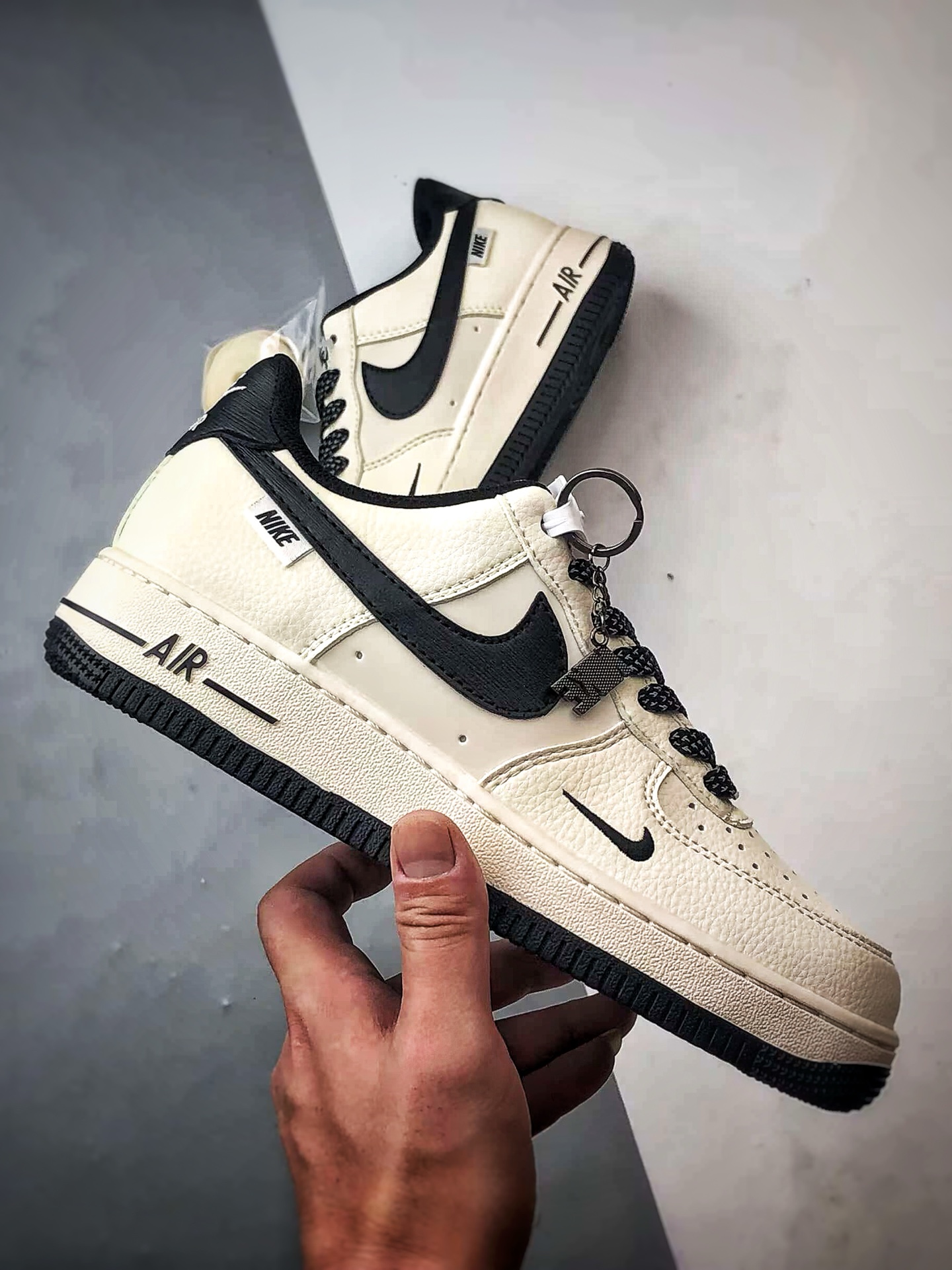 Air Force 1 '07 Low 米白黑 SM6668-105-莆田鞋,莆田鞋货源,高仿鞋,高仿鞋货源,安福档口,莆田高仿鞋,莆田鞋批发,高仿鞋批发,莆田高仿运动鞋,高仿运动鞋,莆田运动鞋 Air Force 1 '07 Low 米白黑 SM6668-105