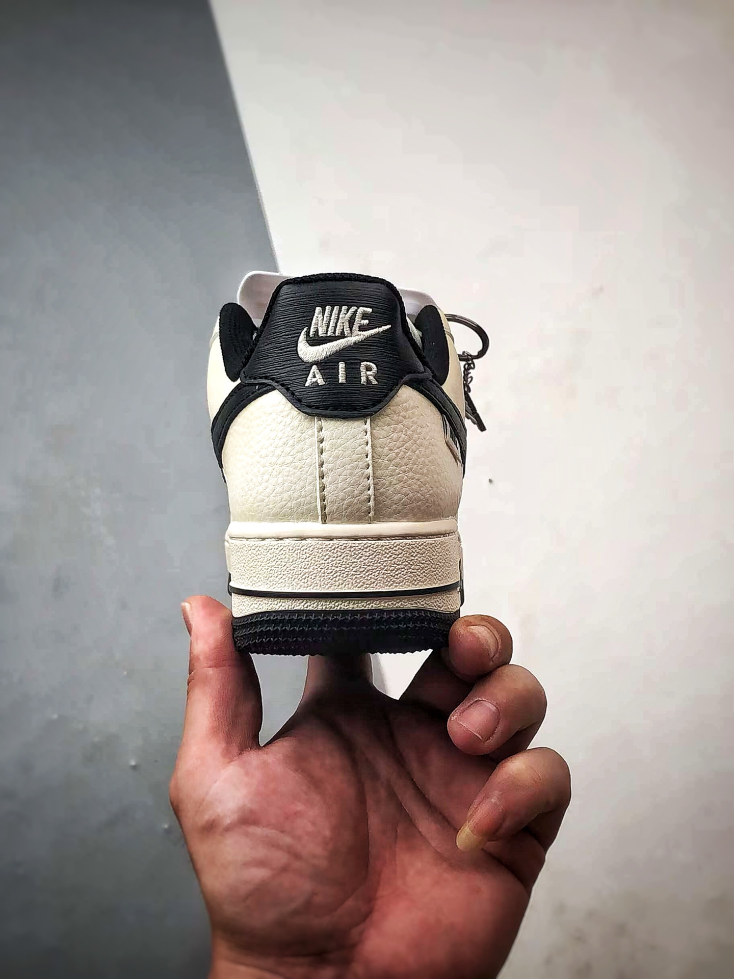 Air Force 1 '07 Low 米白黑 SM6668-105-莆田鞋,莆田鞋货源,高仿鞋,高仿鞋货源,安福档口,莆田高仿鞋,莆田鞋批发,高仿鞋批发,莆田高仿运动鞋,高仿运动鞋,莆田运动鞋 Air Force 1 '07 Low 米白黑 SM6668-105