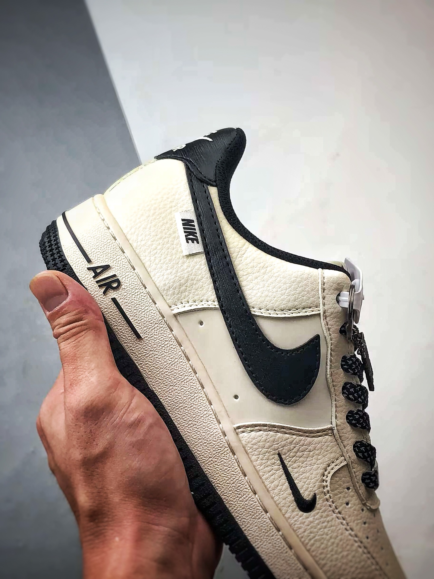 Air Force 1 '07 Low 米白黑 SM6668-105-莆田鞋,莆田鞋货源,高仿鞋,高仿鞋货源,安福档口,莆田高仿鞋,莆田鞋批发,高仿鞋批发,莆田高仿运动鞋,高仿运动鞋,莆田运动鞋 Air Force 1 '07 Low 米白黑 SM6668-105