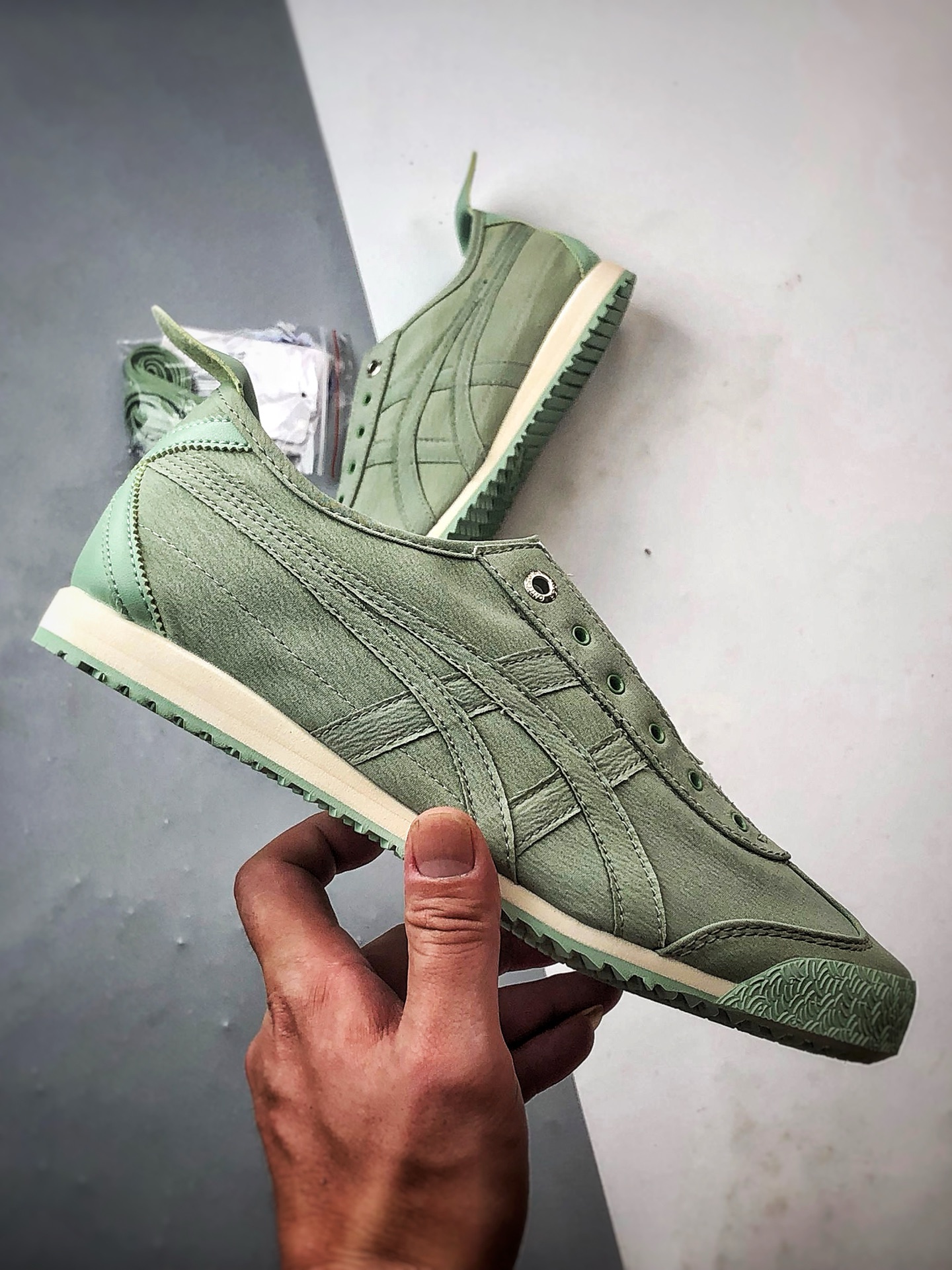 Asics 鬼冢虎 Mexico 66 SD 绿色 1183C408-300