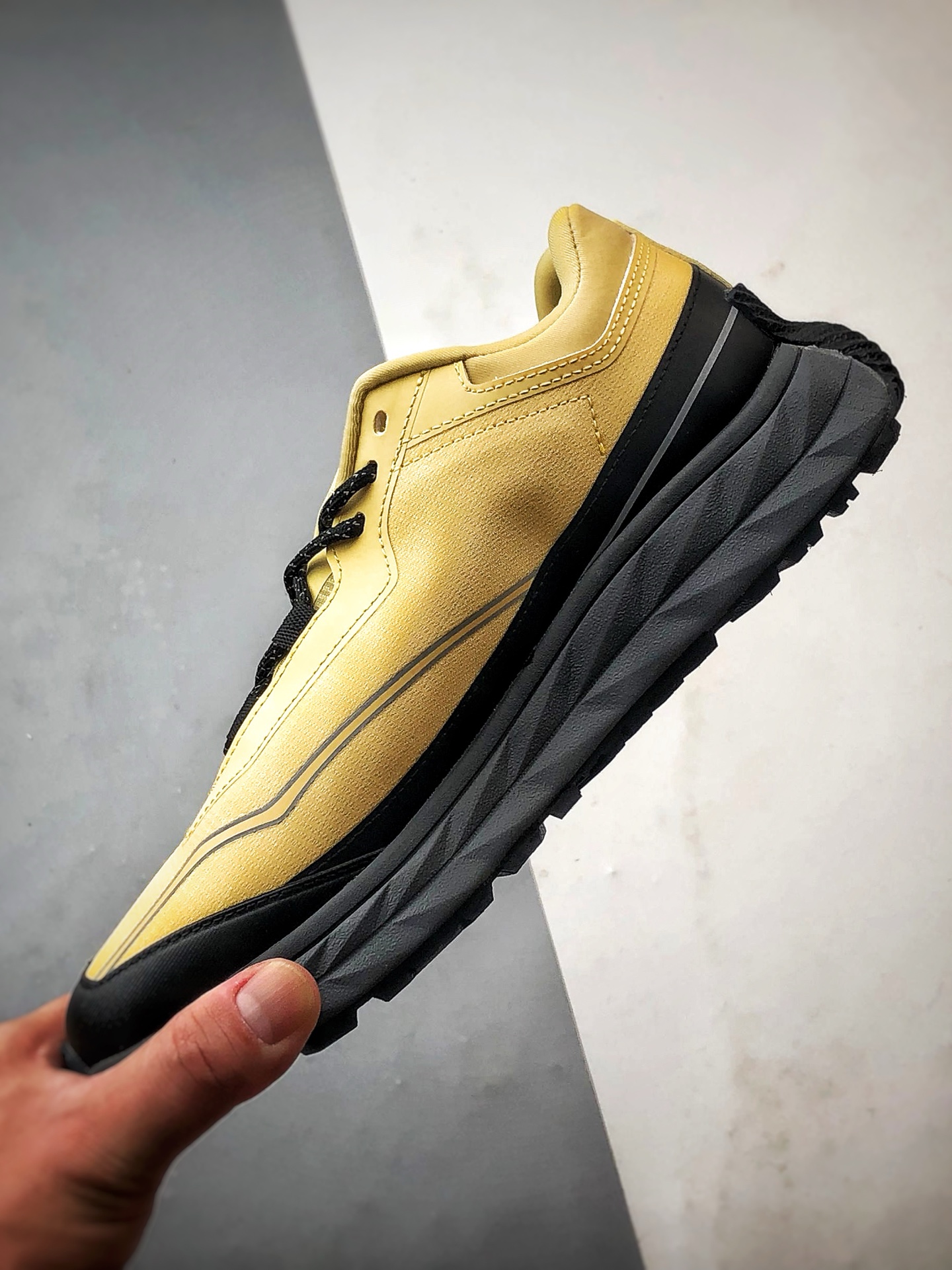 Descente Terrain D 黄黑色 舒适百搭低帮生活休闲鞋