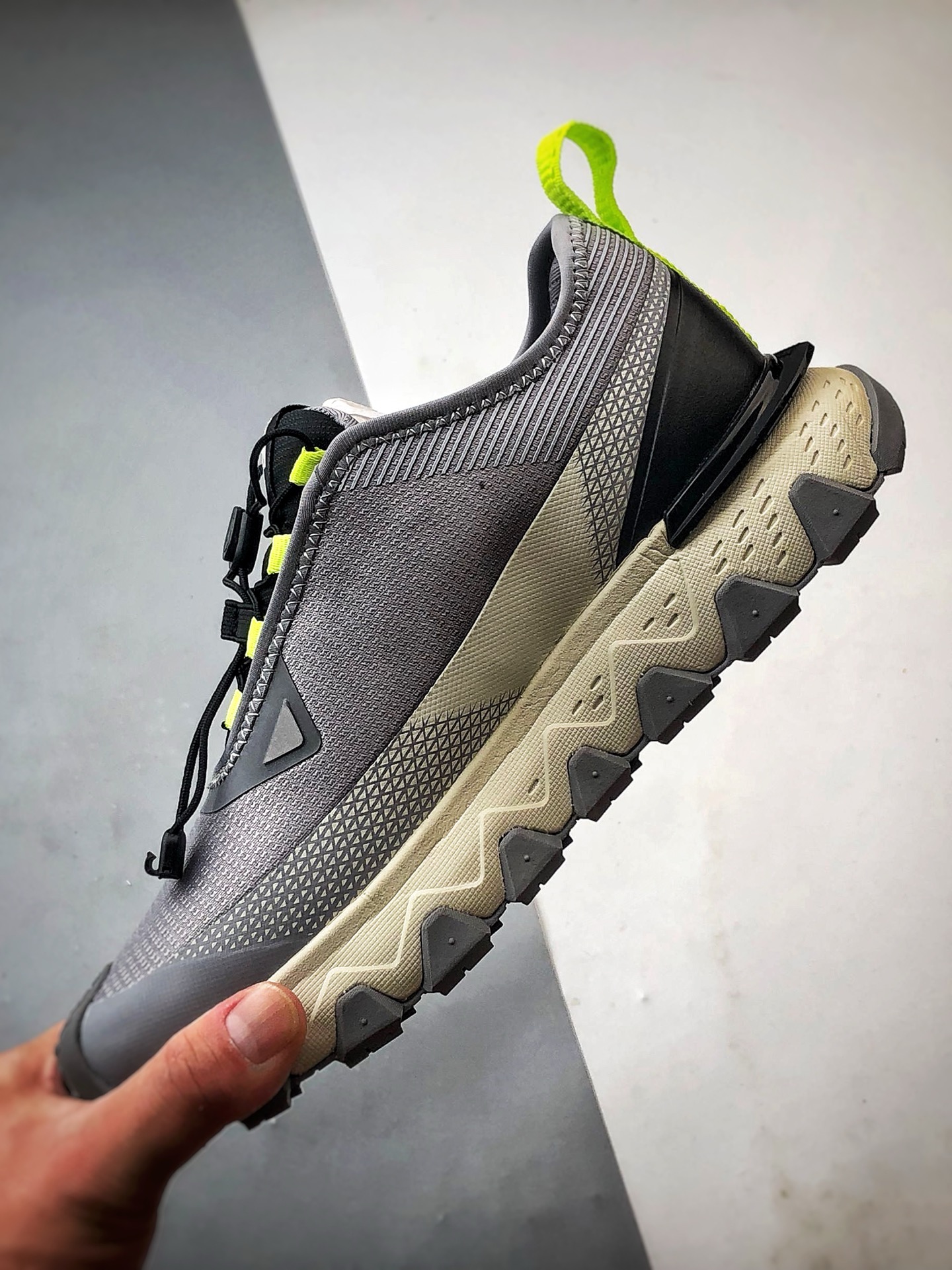 Descente Ski Style Snow Ride 灰黑色 潮流运动机能户外滑雪登山鞋-莆田鞋,莆田鞋货源,高仿鞋,高仿鞋货源,安福档口,莆田高仿鞋,莆田鞋批发,高仿鞋批发,莆田高仿运动鞋,高仿运动鞋,莆田运动鞋 Descente Ski Style Snow Ride 灰黑色 潮流运动机能户外滑雪登山鞋