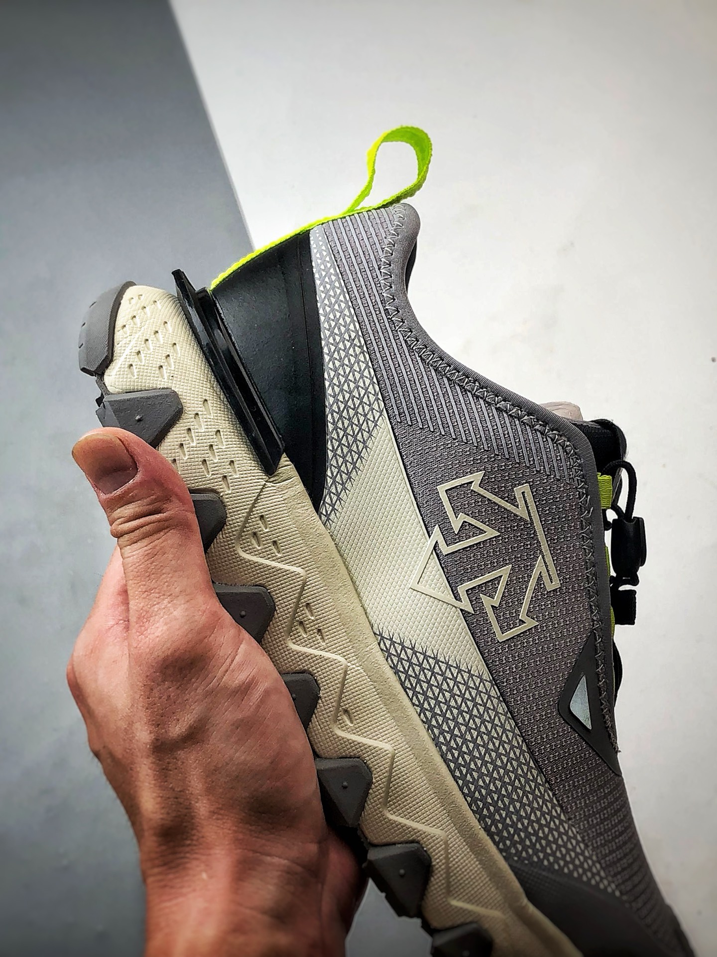 Descente Ski Style Snow Ride 灰黑色 潮流运动机能户外滑雪登山鞋-莆田鞋,莆田鞋货源,高仿鞋,高仿鞋货源,安福档口,莆田高仿鞋,莆田鞋批发,高仿鞋批发,莆田高仿运动鞋,高仿运动鞋,莆田运动鞋 Descente Ski Style Snow Ride 灰黑色 潮流运动机能户外滑雪登山鞋