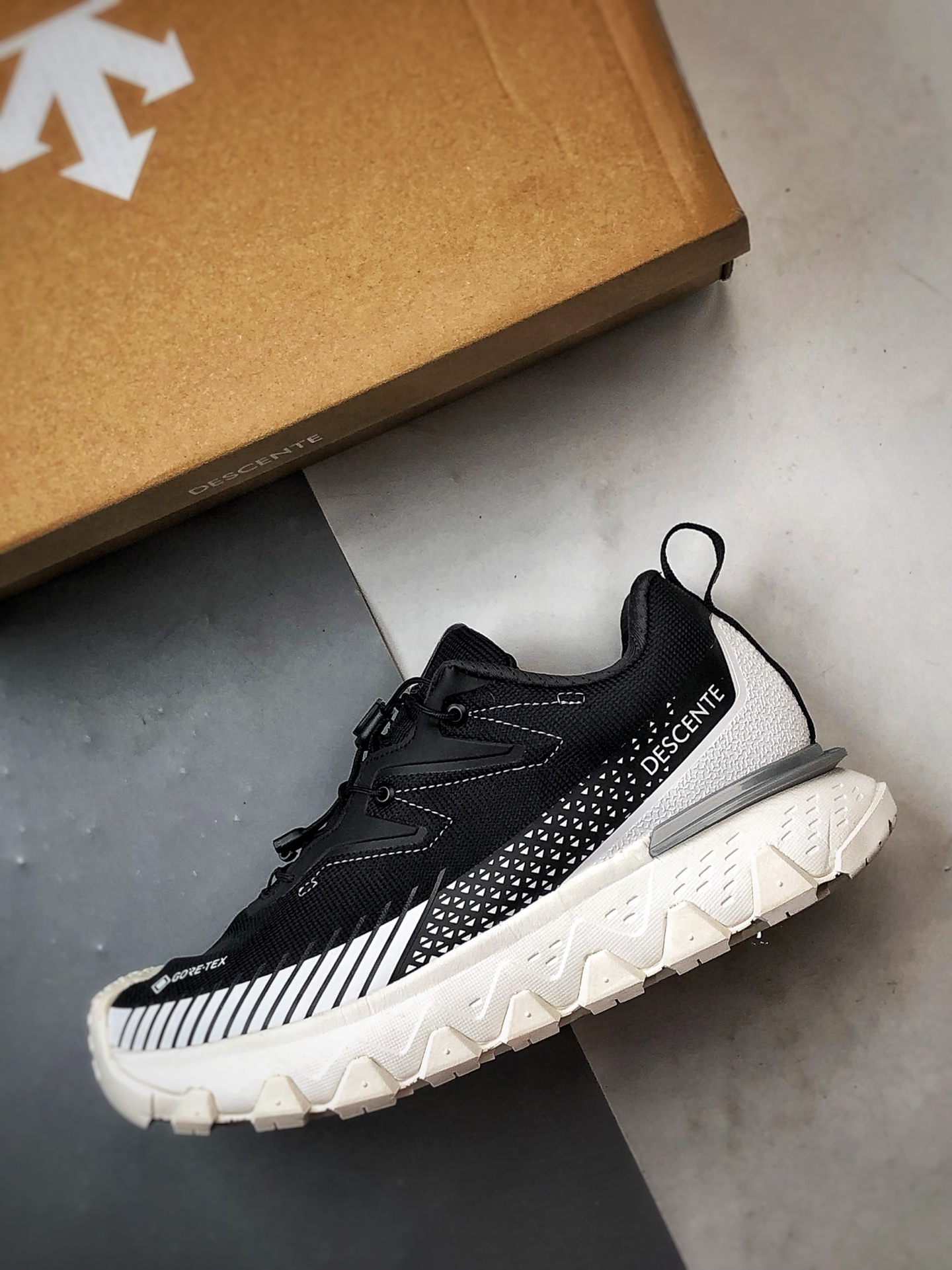 Descente Ski Style Snow Ride GTX 黑白 潮流运动机能户外滑雪登山鞋