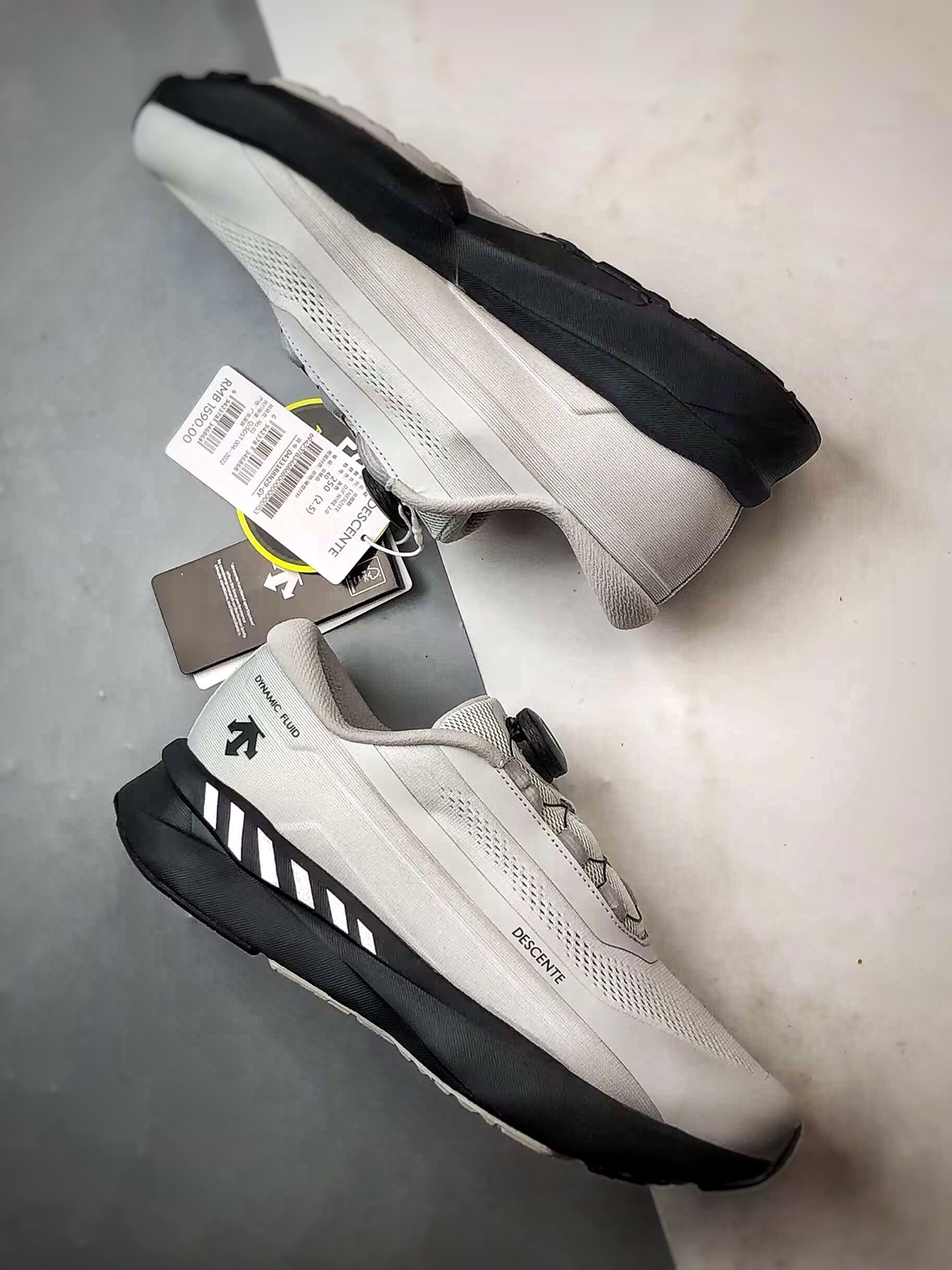 Descente Running DFluid 2.0 灰黑 流体轻量低帮运动跑步鞋-莆田鞋,莆田鞋货源,高仿鞋,高仿鞋货源,安福档口,莆田高仿鞋,莆田鞋批发,高仿鞋批发,莆田高仿运动鞋,高仿运动鞋,莆田运动鞋 Descente Running DFluid 2.0 灰黑 流体轻量低帮运动跑步鞋