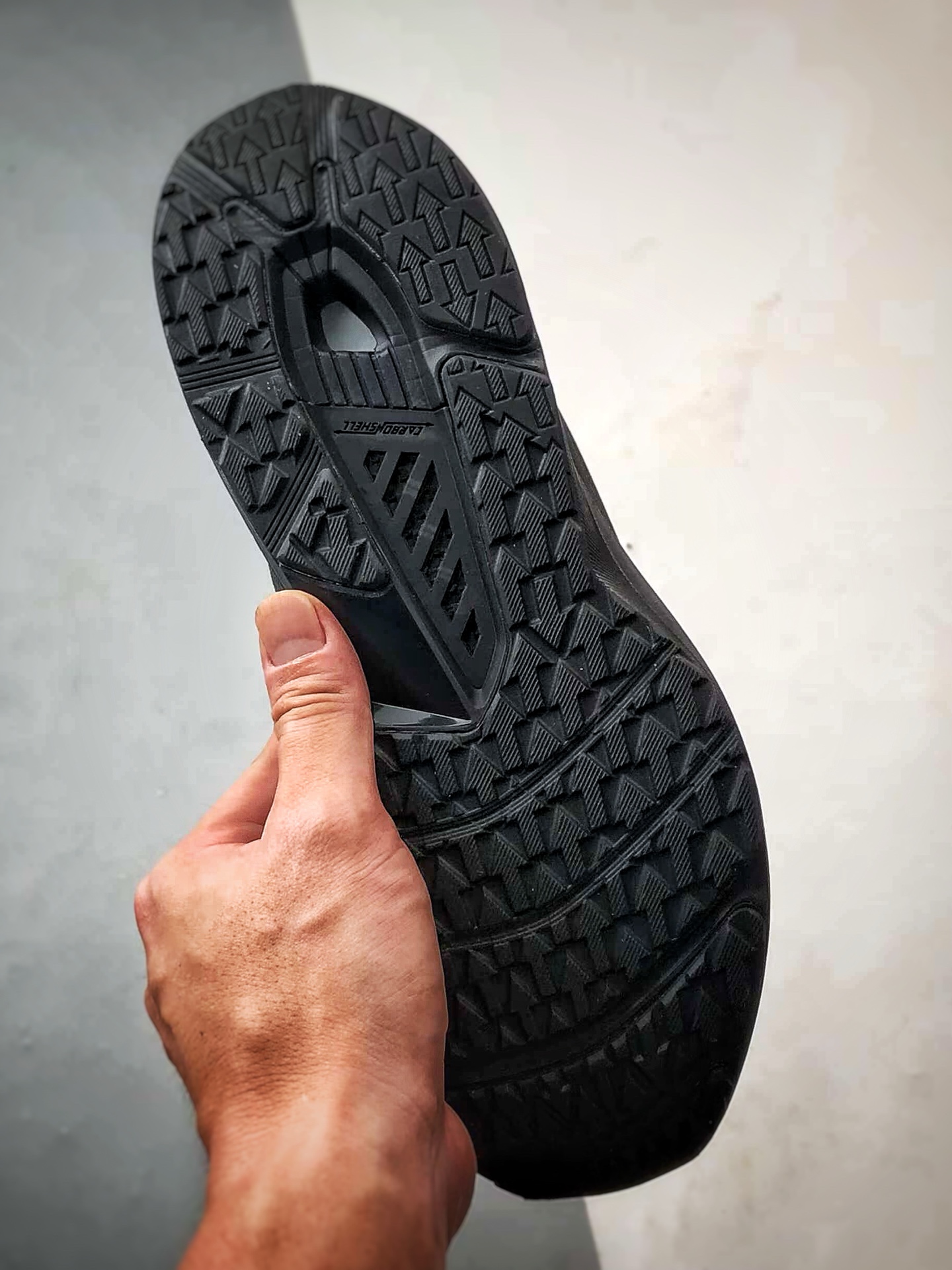 Descente Running DFluid 2.0 黑色 流体轻量低帮运动跑步鞋-莆田鞋,莆田鞋货源,高仿鞋,高仿鞋货源,安福档口,莆田高仿鞋,莆田鞋批发,高仿鞋批发,莆田高仿运动鞋,高仿运动鞋,莆田运动鞋 Descente Running DFluid 2.0 黑色 流体轻量低帮运动跑步鞋