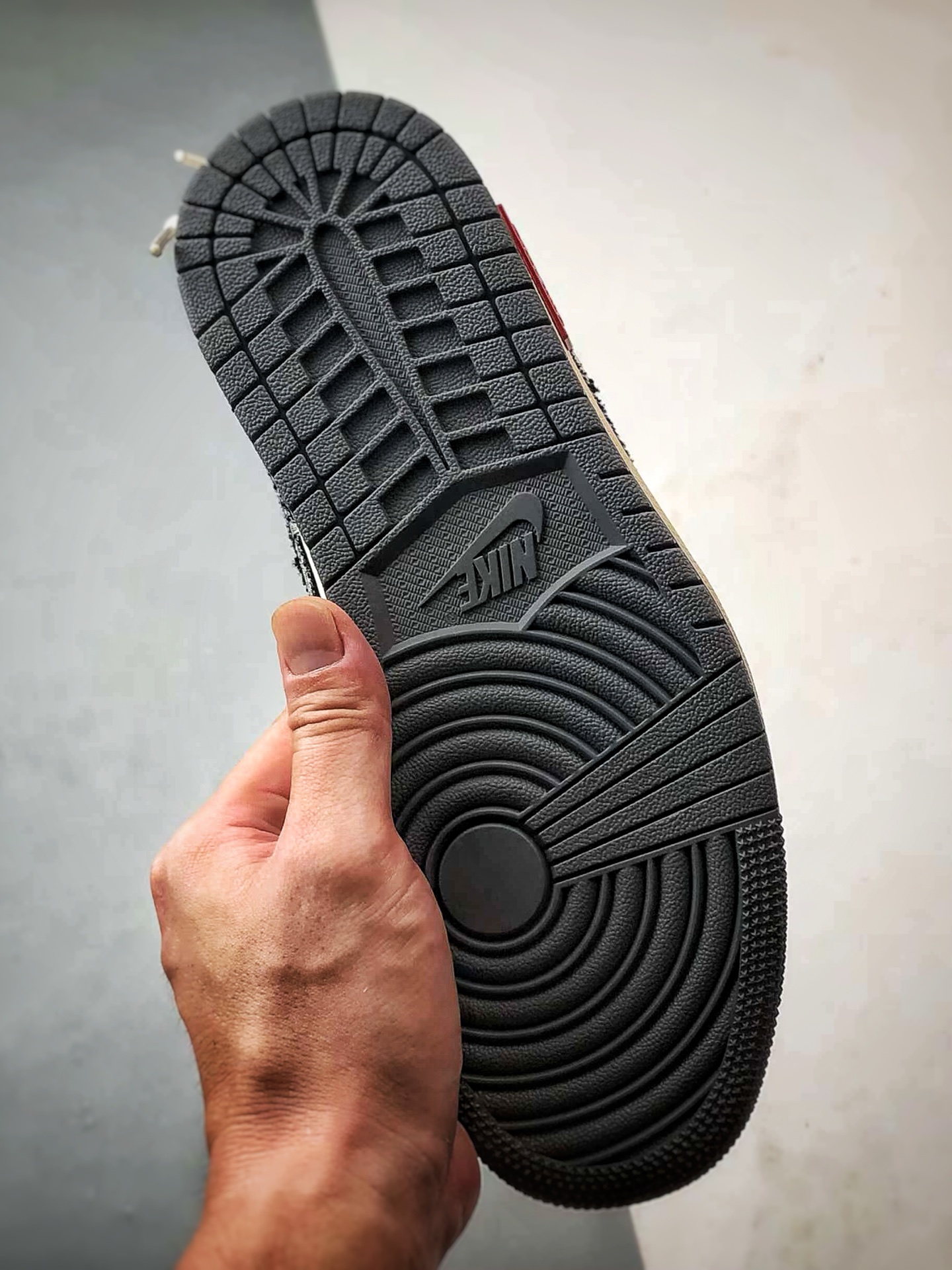 💰P290
Air Jordan 1 Low OG "高端定制"
LV白灰黑印花牛仔解构 大厂纯原工艺
原楦原纸板 原厂头层皮料 铸造最完美鞋型 一眼区别任何市售土肥圆版本 中底 背胶 皮料 清洁度 各方面细节堪称完美
货号:YX5066-372
Size:36 36.5 37.5 38 38.5 39 40 40.5 41 42 42.5 43 44 44.5 45