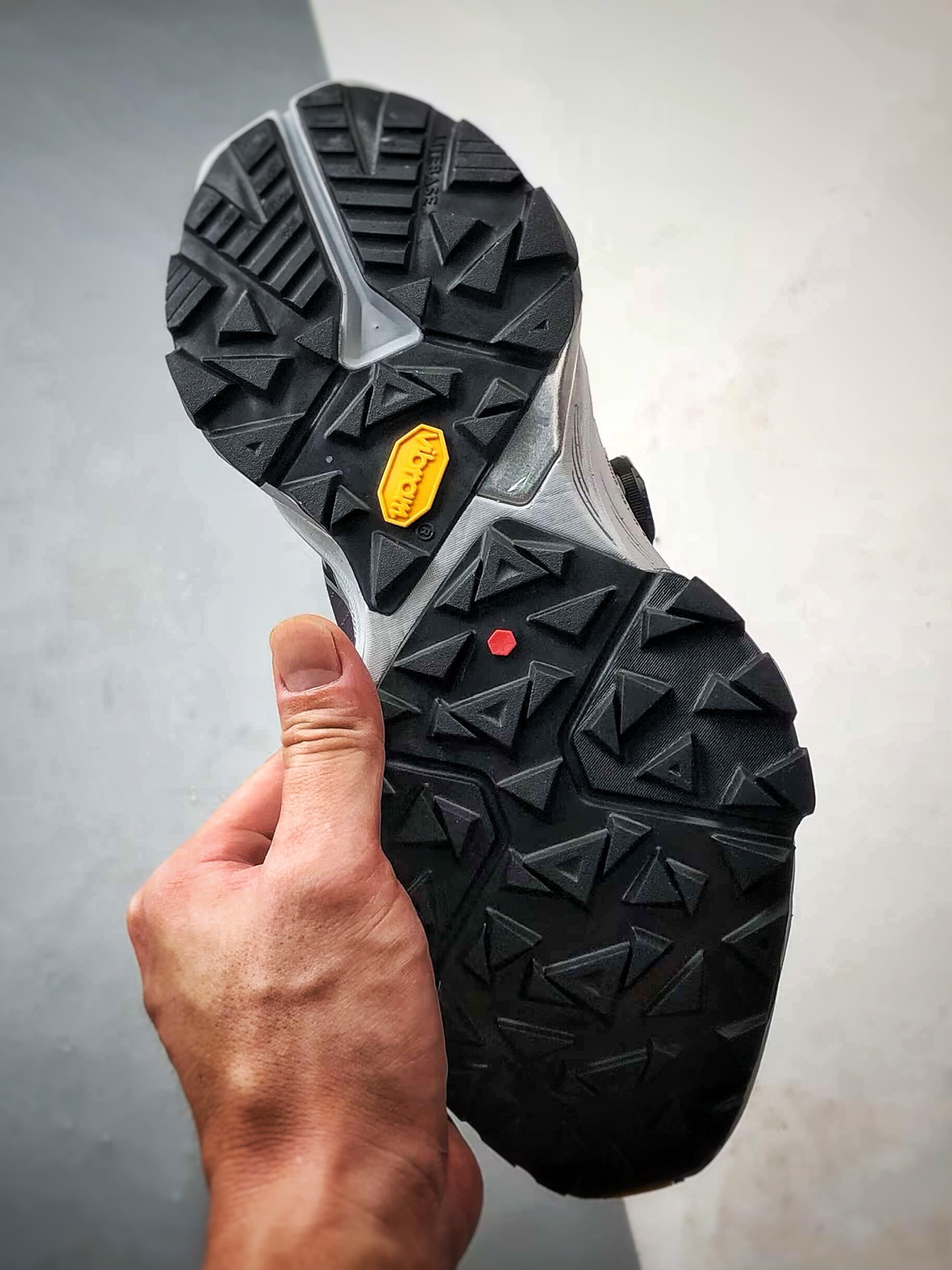 KAILAS FUGA DU BOA 金属银 凯乐石 大坡王越野机能跑鞋-莆田鞋,莆田鞋货源,高仿鞋,高仿鞋货源,安福档口,莆田高仿鞋,莆田鞋批发,高仿鞋批发,莆田高仿运动鞋,高仿运动鞋,莆田运动鞋 KAILAS FUGA DU BOA 金属银 凯乐石 大坡王越野机能跑鞋