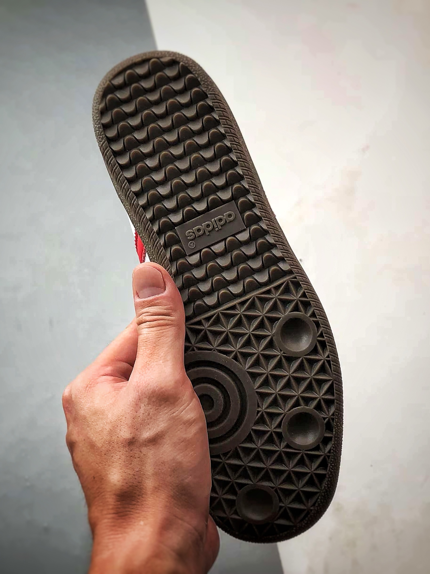 Hello Kitty x AD Originals Samba OG 白红 凯蒂猫联名桑巴训练鞋 B75806