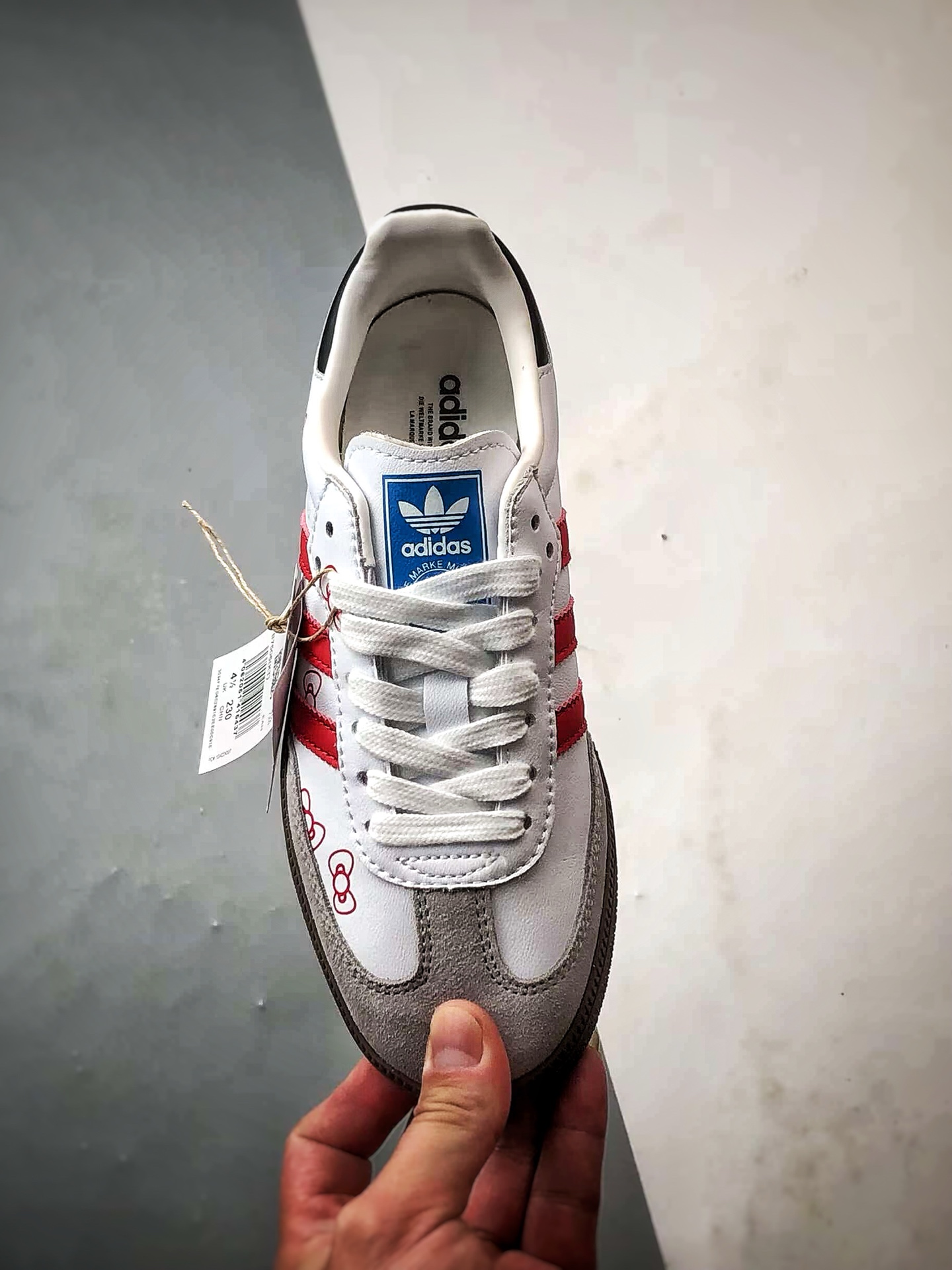 Hello Kitty x AD Originals Samba OG 白红 凯蒂猫联名桑巴训练鞋 B75806