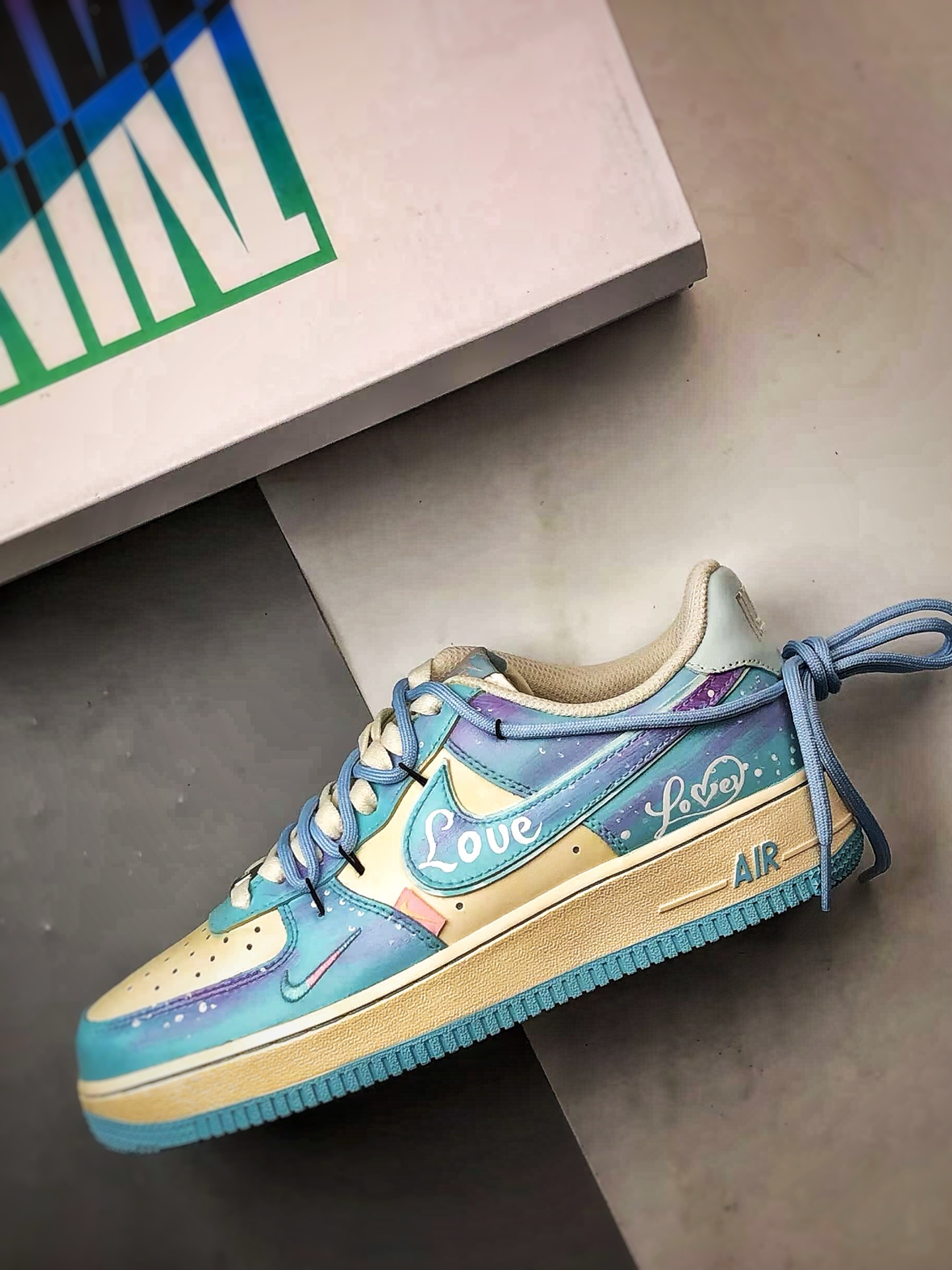 Air Force 1 '07 Low 海盐甜梦涂鸦解构 XL2332-555-莆田鞋,莆田鞋货源,高仿鞋,高仿鞋货源,安福档口,莆田高仿鞋,莆田鞋批发,高仿鞋批发,莆田高仿运动鞋,高仿运动鞋,莆田运动鞋 Air Force 1 '07 Low 海盐甜梦涂鸦解构 XL2332-555