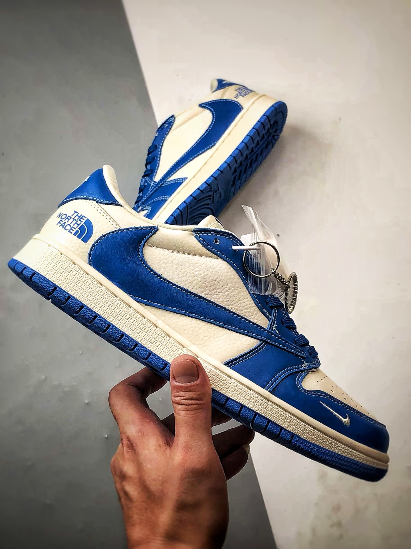 Air Jordan 1 Low OG ”高端定制” 北面米白蓝倒钩 LD2025-033