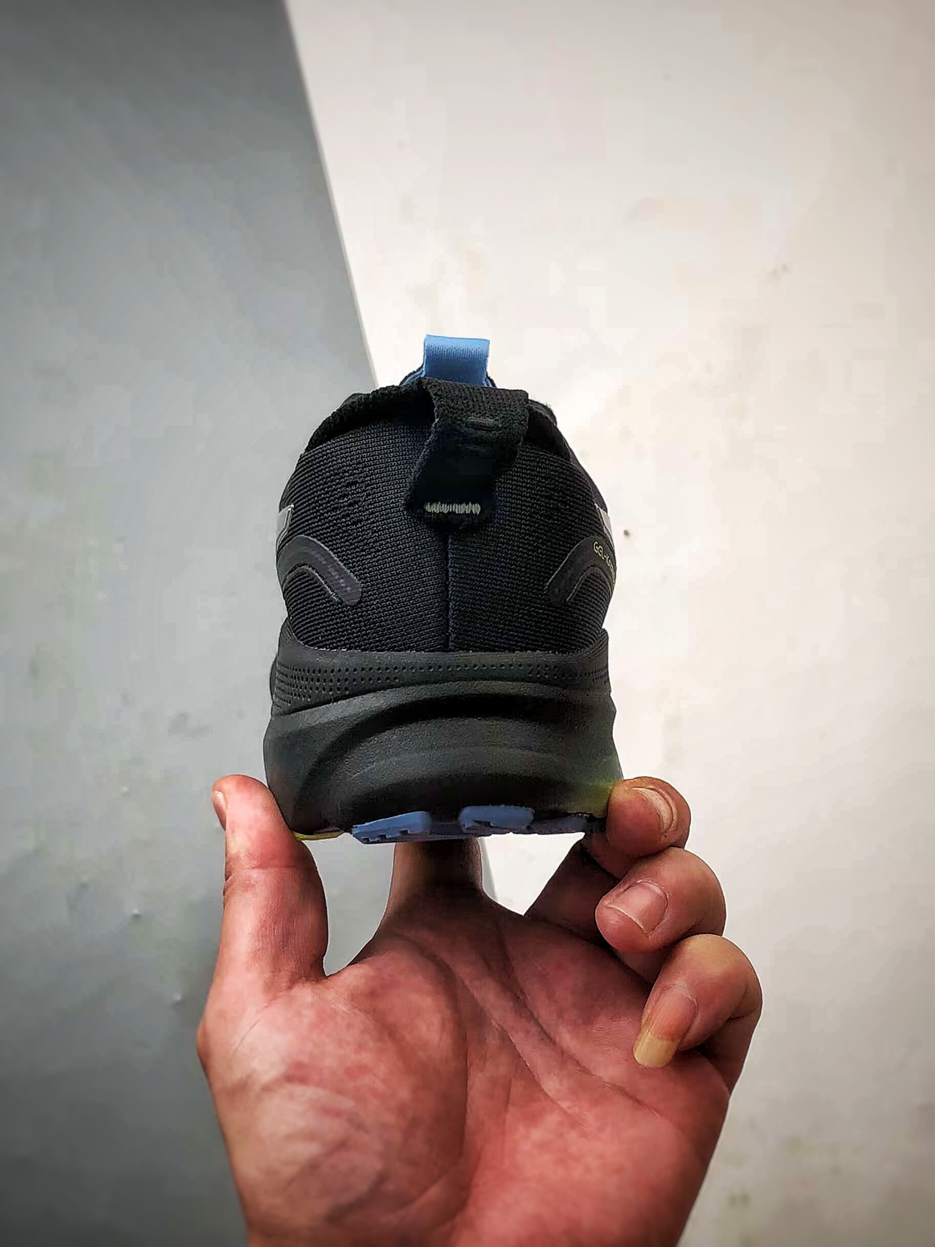 Asics Gel-Kayano 32 黑白绿 卡亚诺32代有氧轻量运动慢跑鞋 1011C052-003