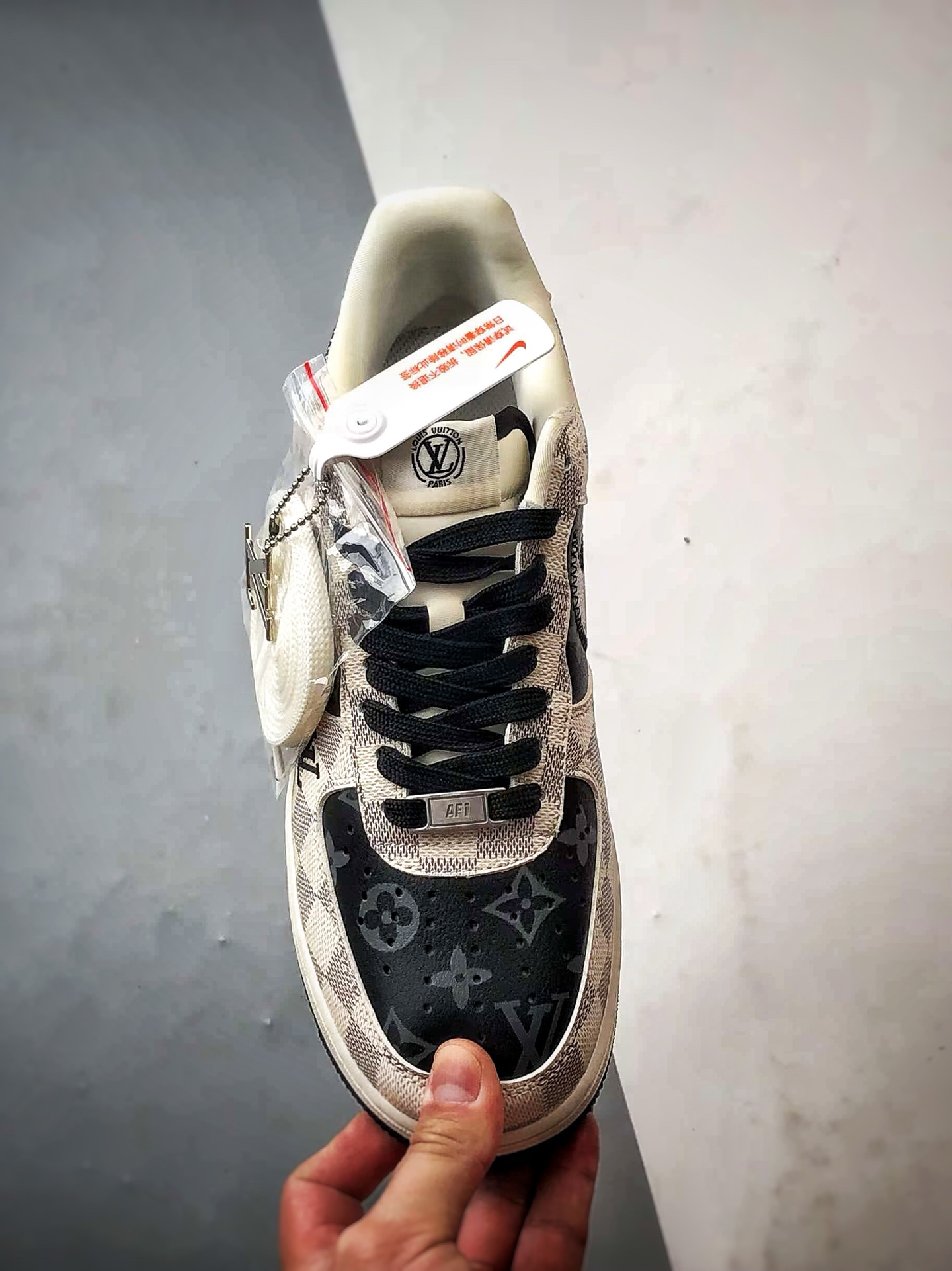 LV x Air Force 1 Low 米黑棋盘格 SC0601-562-莆田鞋,莆田鞋货源,高仿鞋,高仿鞋货源,安福档口,莆田高仿鞋,莆田鞋批发,高仿鞋批发,莆田高仿运动鞋,高仿运动鞋,莆田运动鞋 LV x Air Force 1 Low 米黑棋盘格 SC0601-562