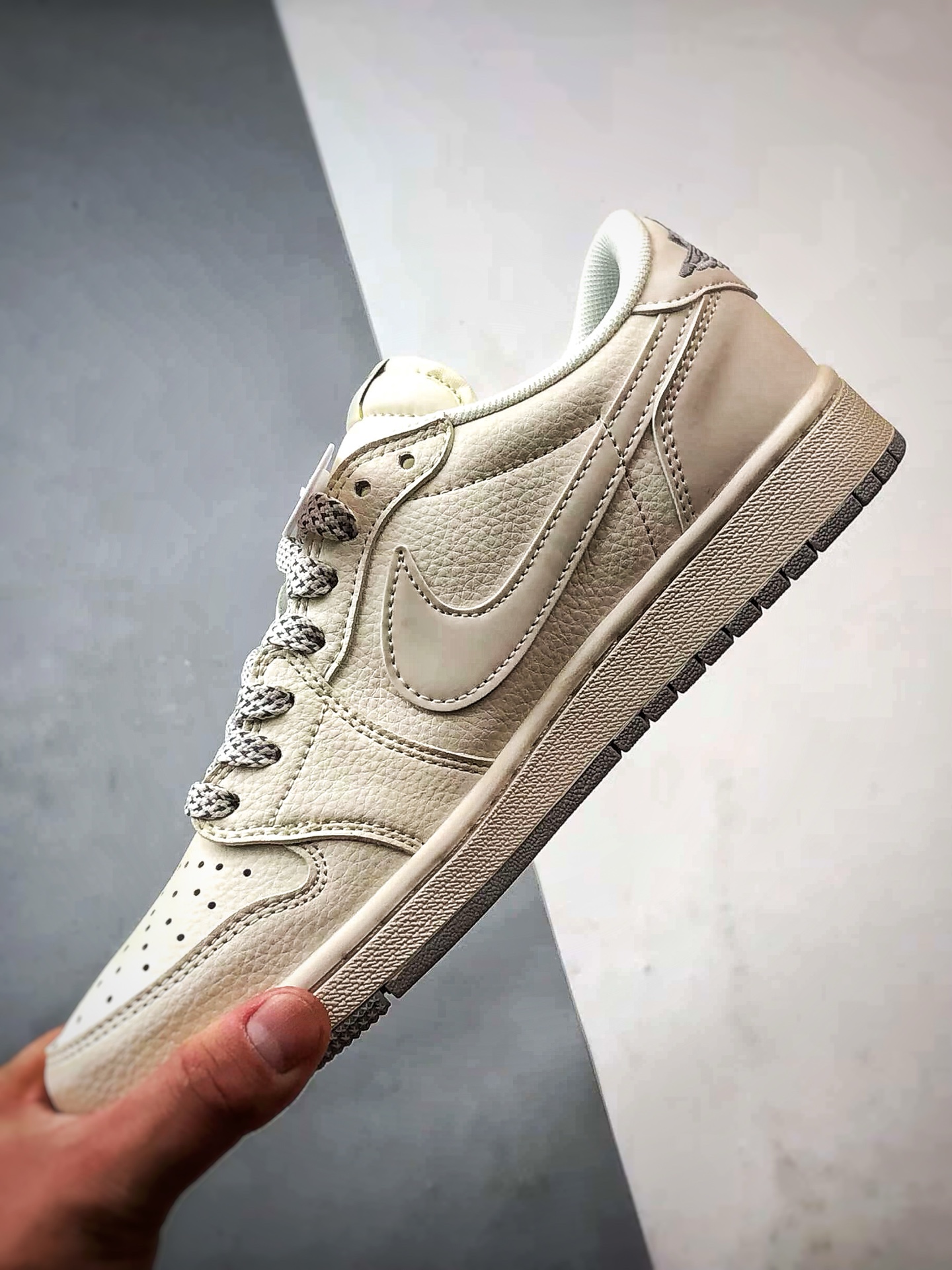 NK Dunk Low Retro ”DIY高端定制” NK米白灰倒钩 低帮休闲运动板鞋 JP1648-255-莆田鞋,莆田鞋货源,高仿鞋,高仿鞋货源,安福档口,莆田高仿鞋,莆田鞋批发,高仿鞋批发,莆田高仿运动鞋,高仿运动鞋,莆田运动鞋 NK Dunk Low Retro ”DIY高端定制” NK米白灰倒钩 低帮休闲运动板鞋 JP1648-255