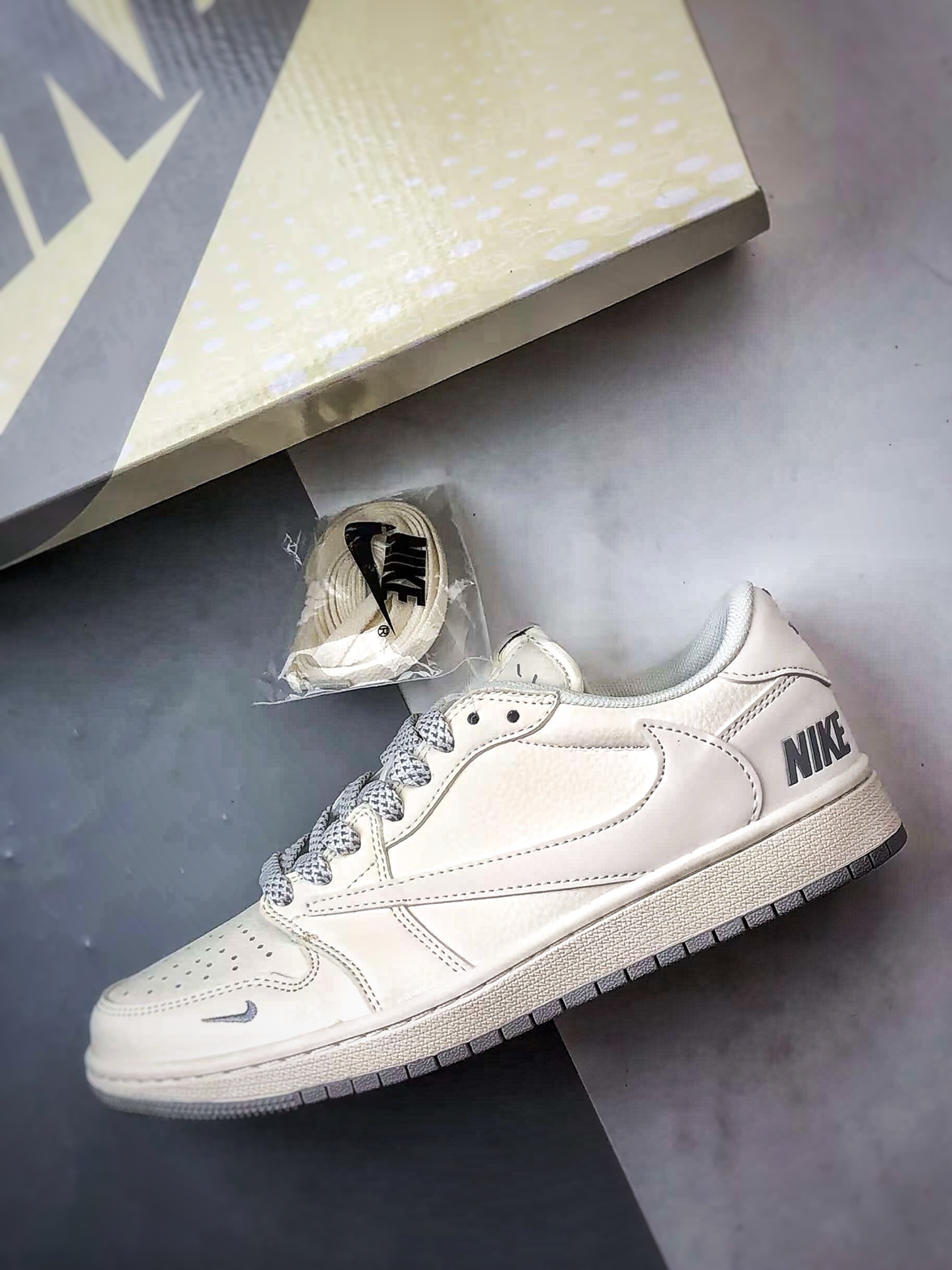 NK Dunk Low Retro ”DIY高端定制” NK米白灰倒钩 低帮休闲运动板鞋 JP1648-255-莆田鞋,莆田鞋货源,高仿鞋,高仿鞋货源,安福档口,莆田高仿鞋,莆田鞋批发,高仿鞋批发,莆田高仿运动鞋,高仿运动鞋,莆田运动鞋 NK Dunk Low Retro ”DIY高端定制” NK米白灰倒钩 低帮休闲运动板鞋 JP1648-255