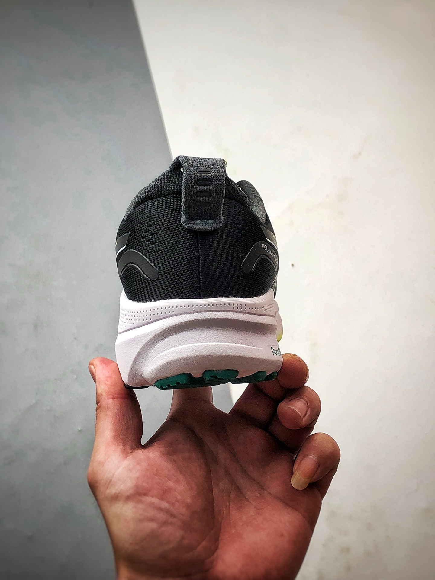 Asics Gel-Kayano 32 黑绿 卡亚诺32代有氧轻量运动慢跑鞋 1012B904-001