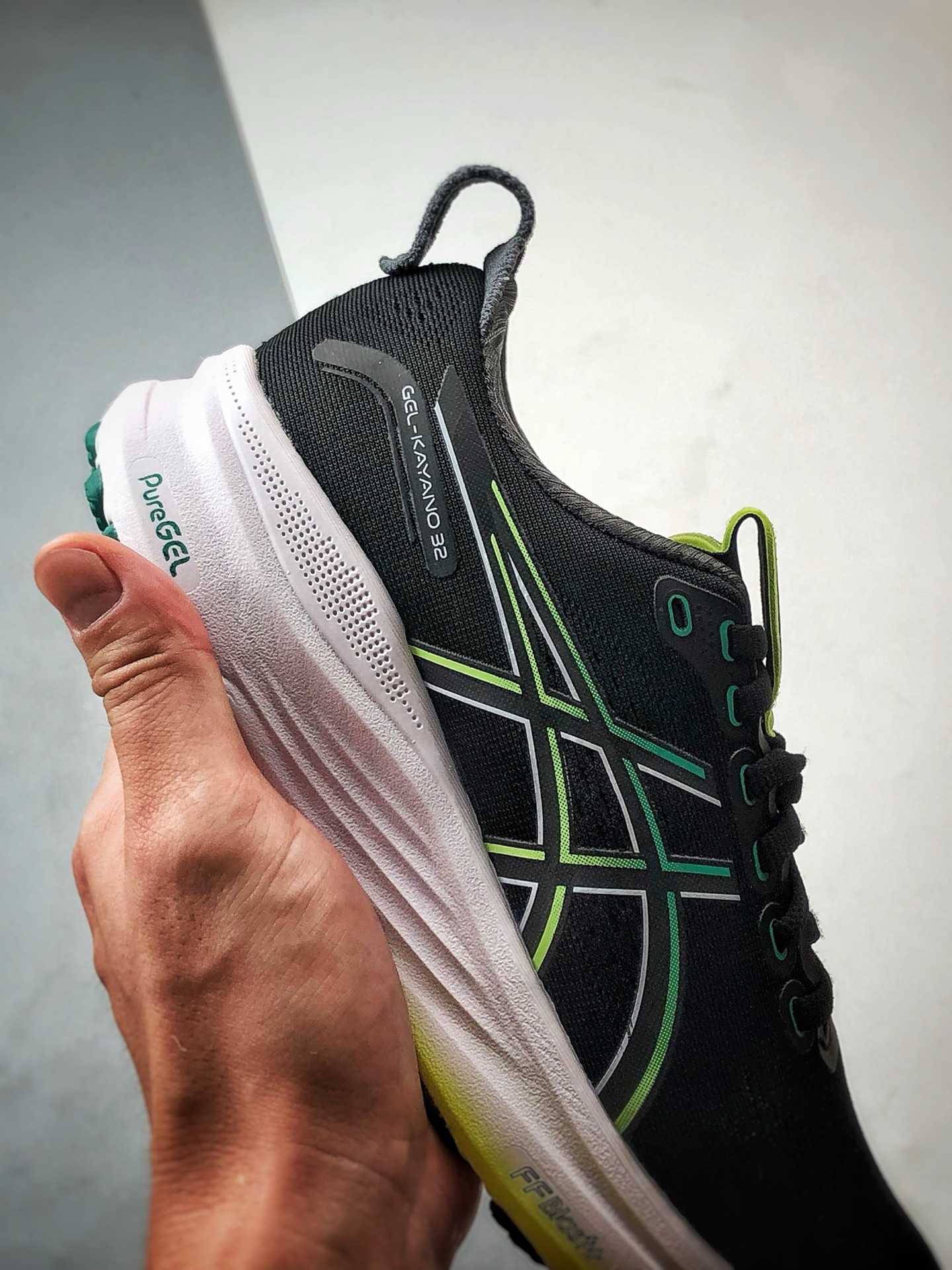 Asics Gel-Kayano 32 黑绿 卡亚诺32代有氧轻量运动慢跑鞋 1012B904-001