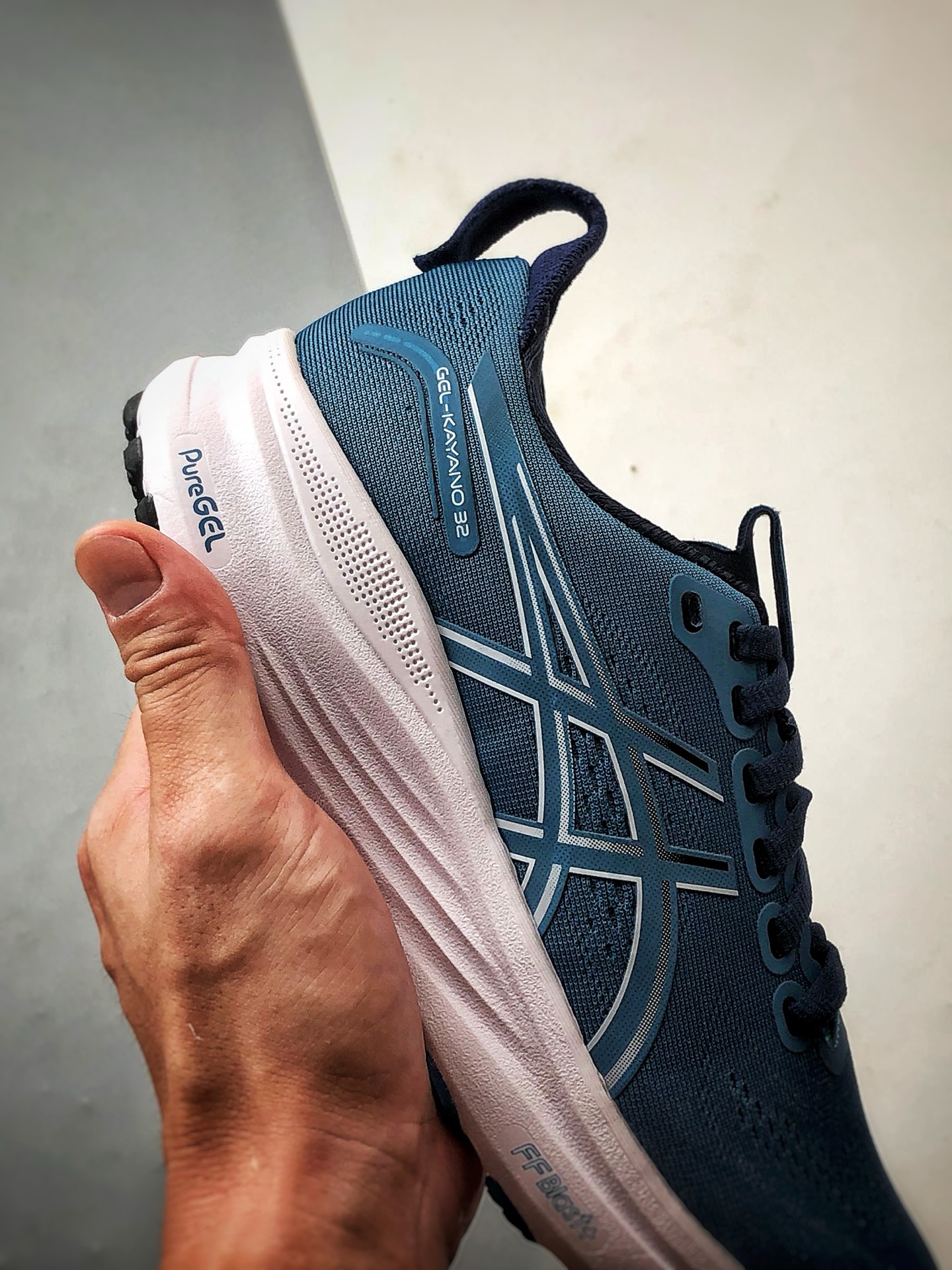 Asics Gel-Kayano 32 蓝色 卡亚诺32代有氧轻量运动慢跑鞋 1011C051-401