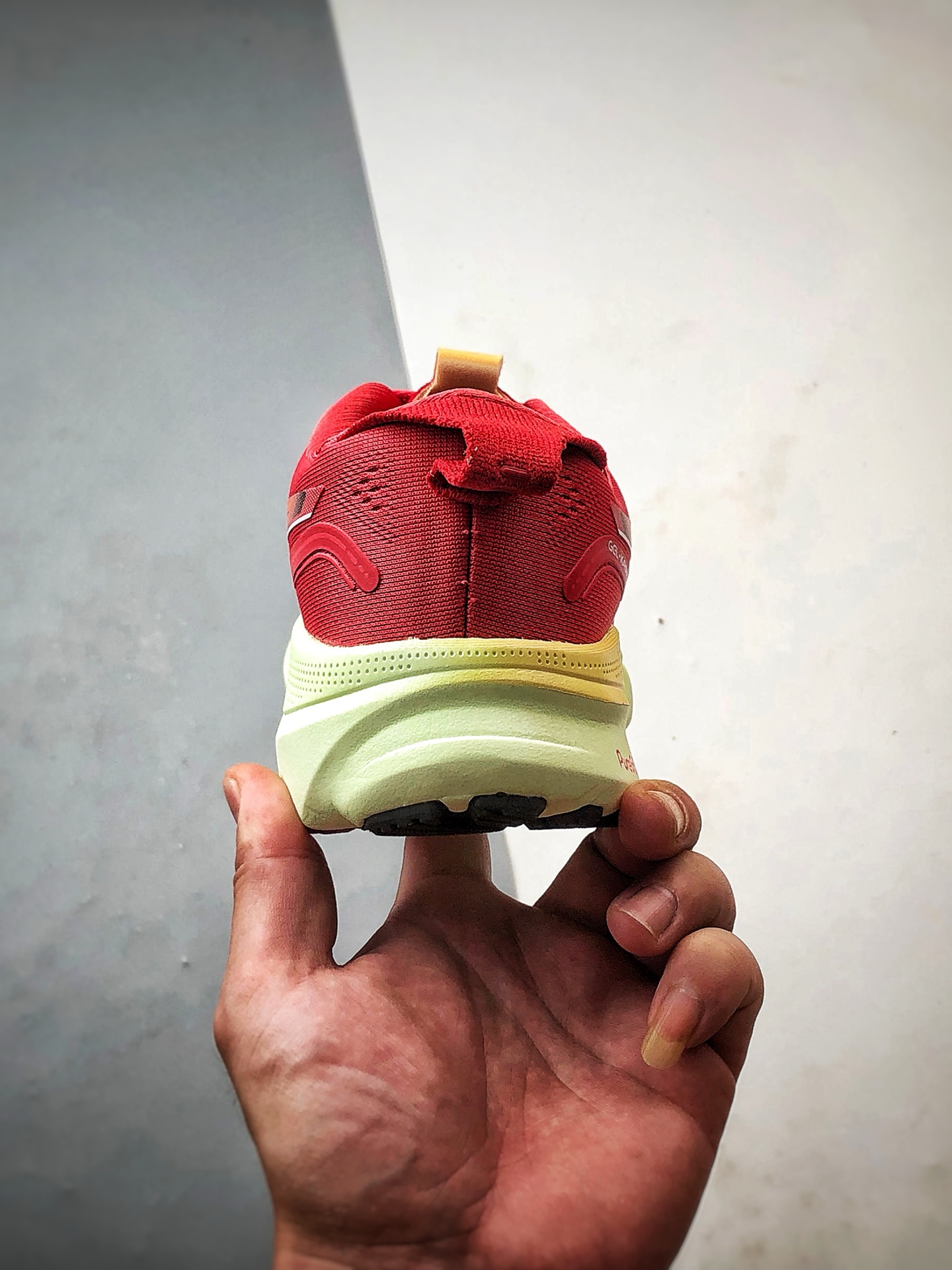 Asics Gel-Kayano 32 红色 卡亚诺32代有氧轻量运动慢跑鞋 10112B838-700