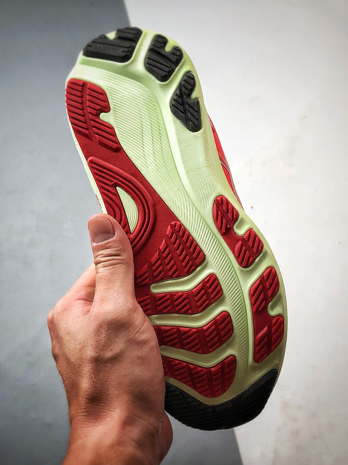 Asics Gel-Kayano 32 红色 卡亚诺32代有氧轻量运动慢跑鞋 10112B838-700