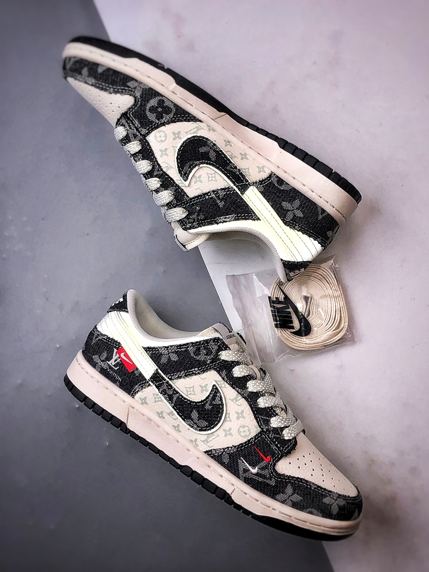 NK Dunk Low Retro ”DIY高端定制” LV牛仔黑白拼接钩 低帮休闲运动板鞋 YX5066-378-莆田鞋,莆田鞋货源,高仿鞋,高仿鞋货源,安福档口,莆田高仿鞋,莆田鞋批发,高仿鞋批发,莆田高仿运动鞋,高仿运动鞋,莆田运动鞋 NK Dunk Low Retro ”DIY高端定制” LV牛仔黑白拼接钩 低帮休闲运动板鞋 YX5066-378
