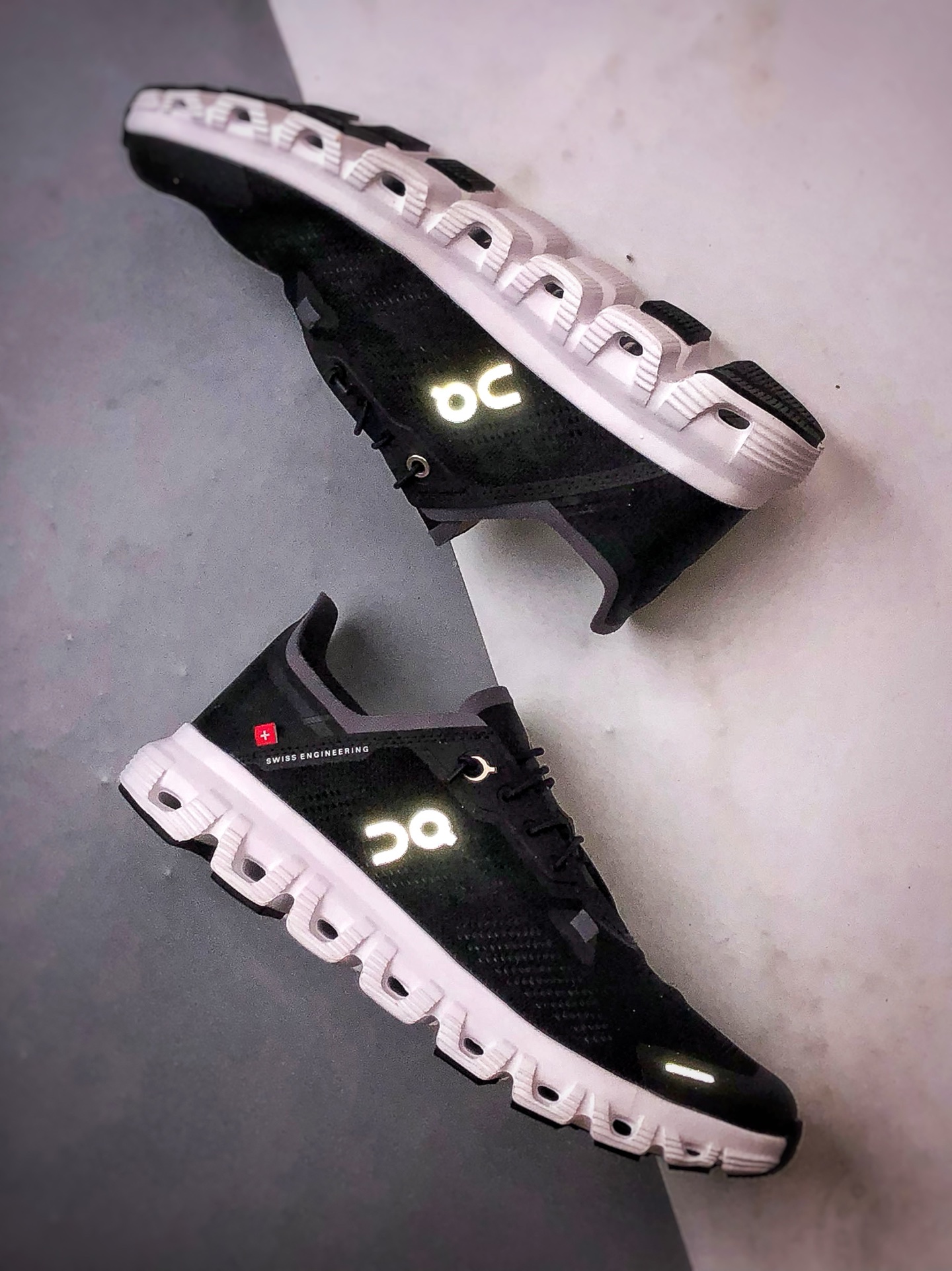 On昂跑 Cloud 6 Coa黑白 户外机能舒适轻量休闲跑步鞋 3MF10030299
