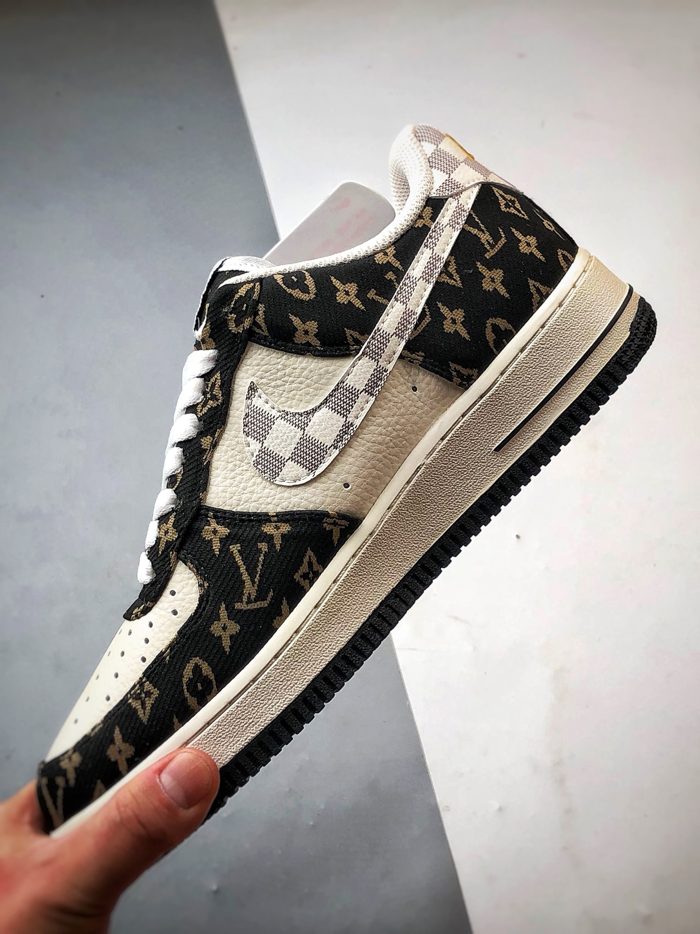 LV x Air Force 1 Low 黑金织布 BZ6880-104