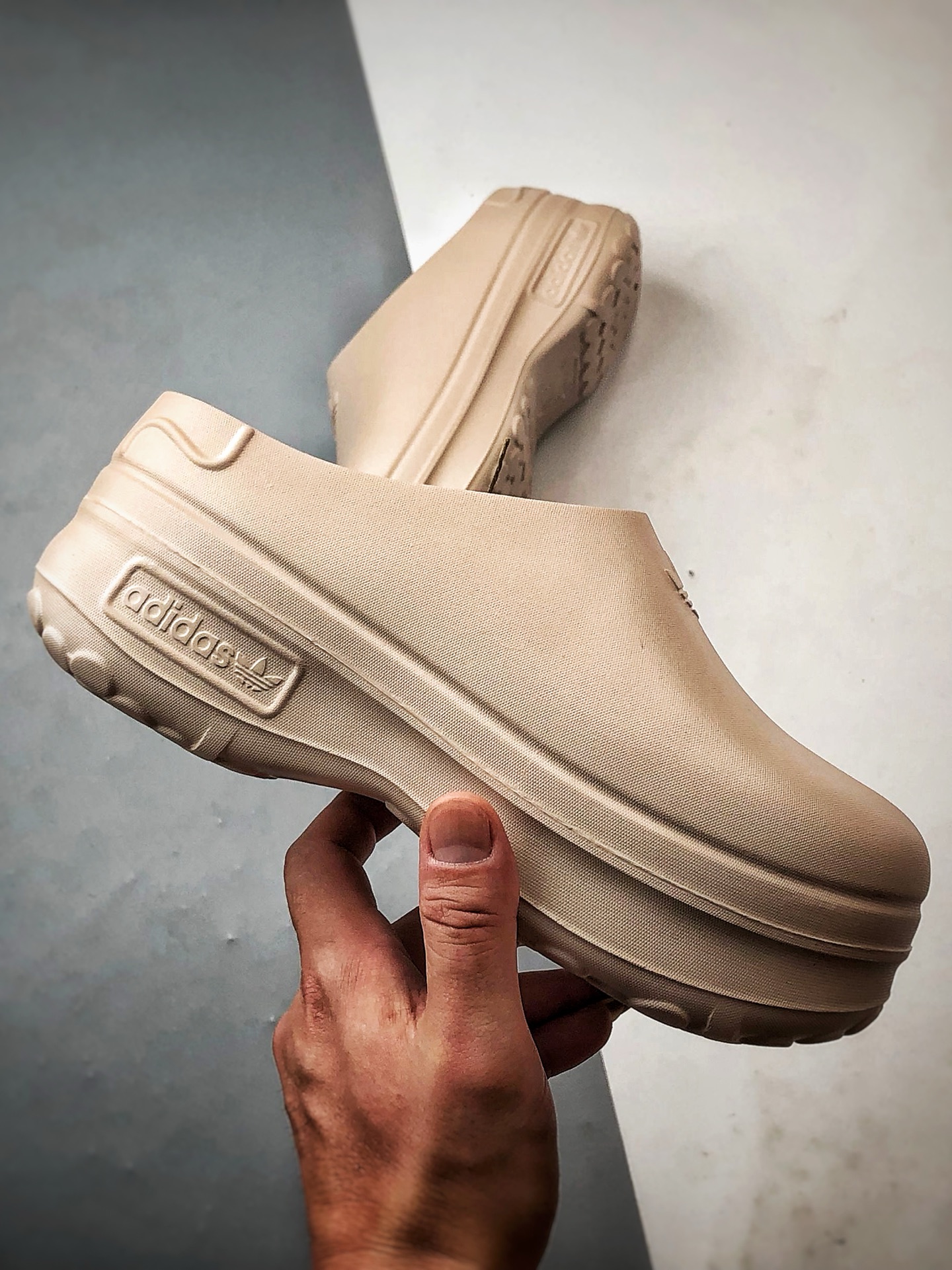 AD Originals AdiFOM Stan Smith Mule 沙褐色 防滑耐磨轻便运动凉鞋穆勒厨师鞋