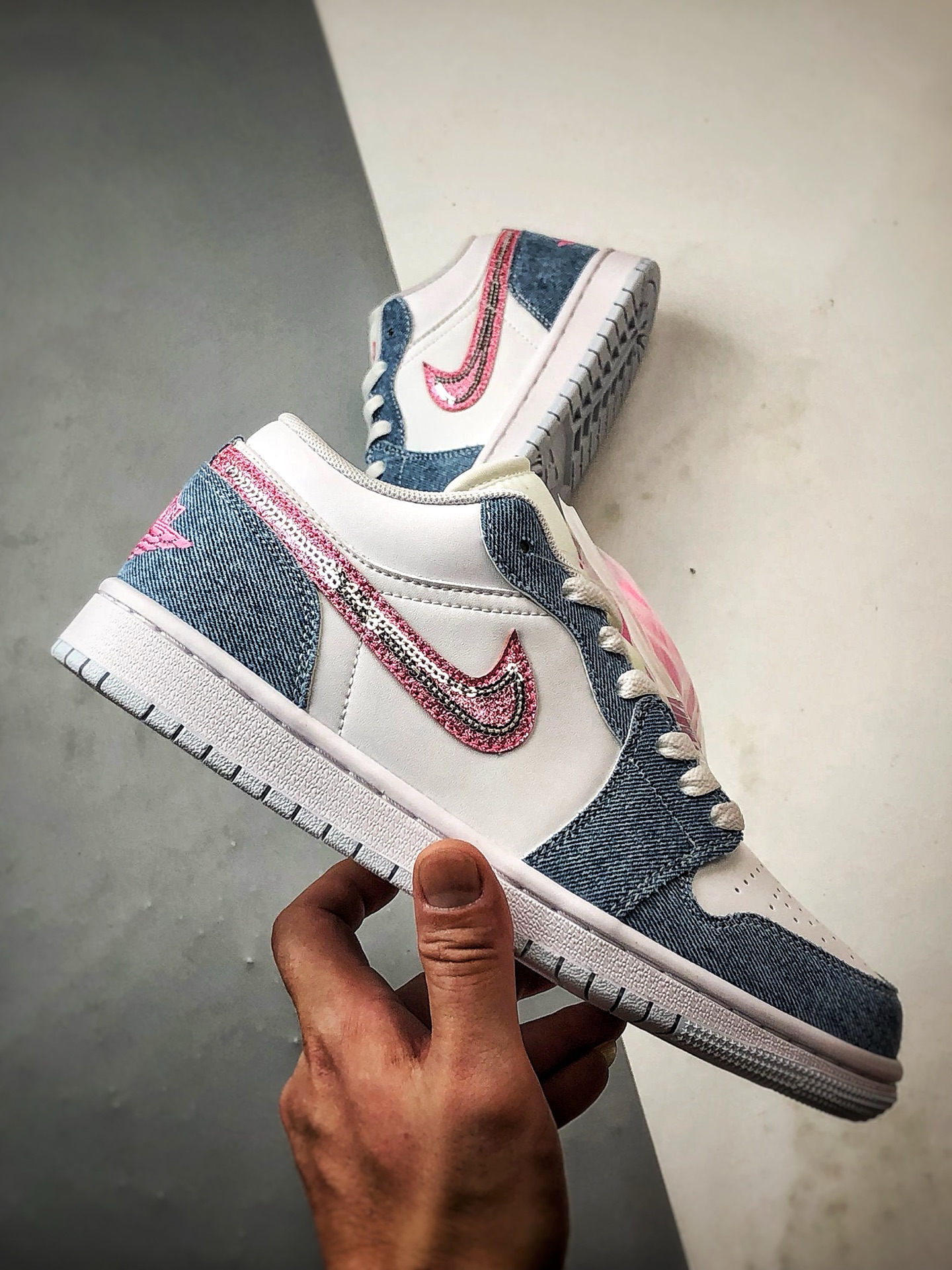 200 Air Jordan 1 Low 牛仔蓝粉钻钩  HQ2001-400