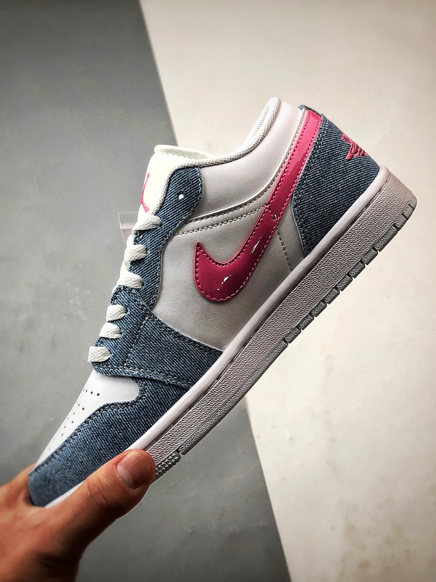 200 Air Jordan 1 Low 牛仔蓝粉钻钩  HQ2001-400