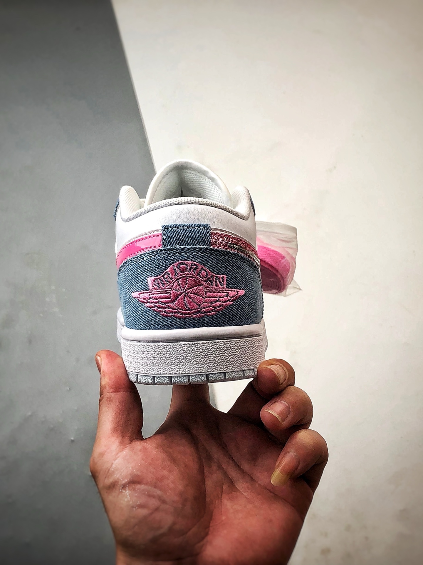 200 Air Jordan 1 Low 牛仔蓝粉钻钩  HQ2001-400