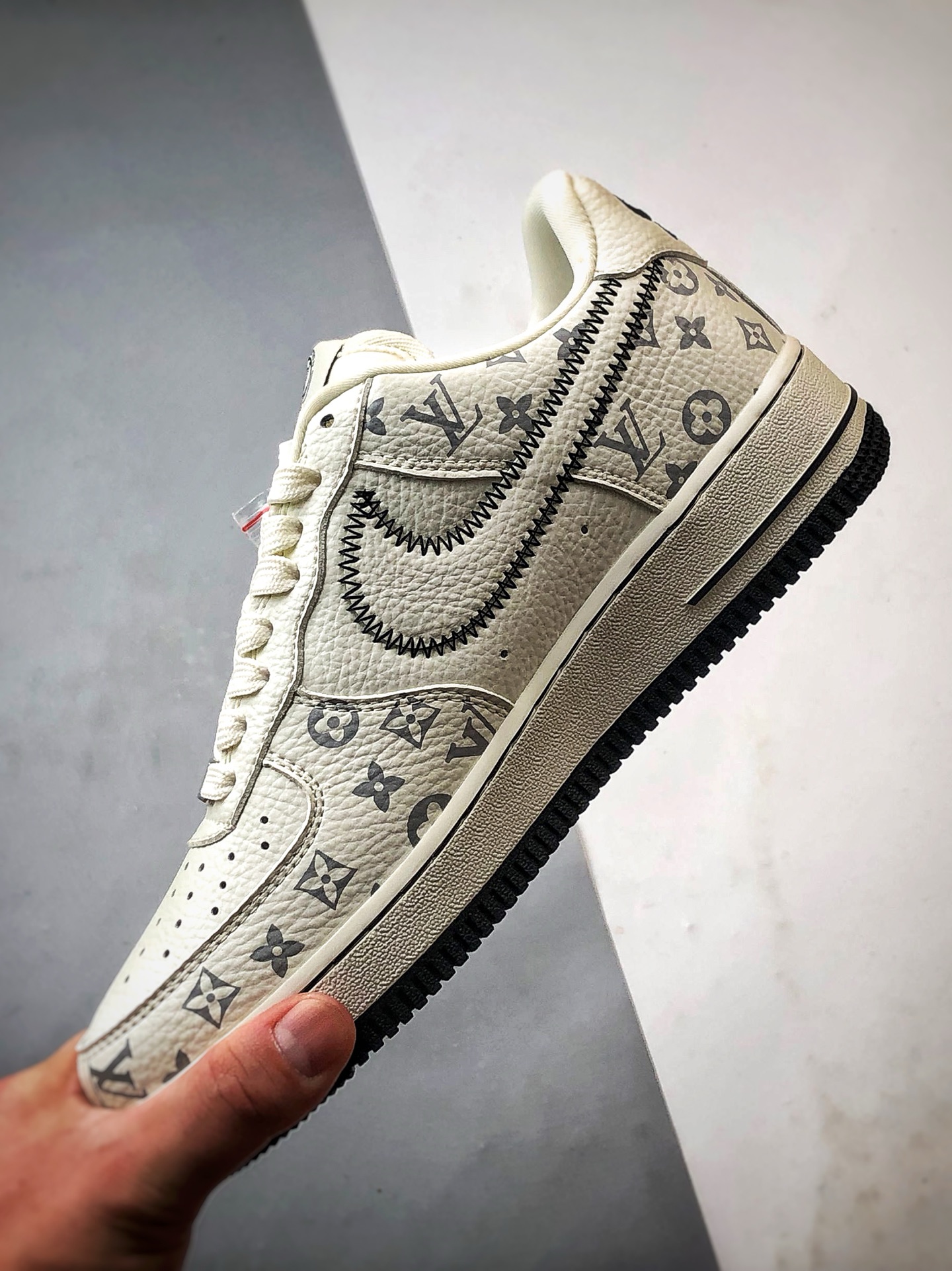 LV x Air Force 1 Low 印花米白缝线钩 SC0601-557