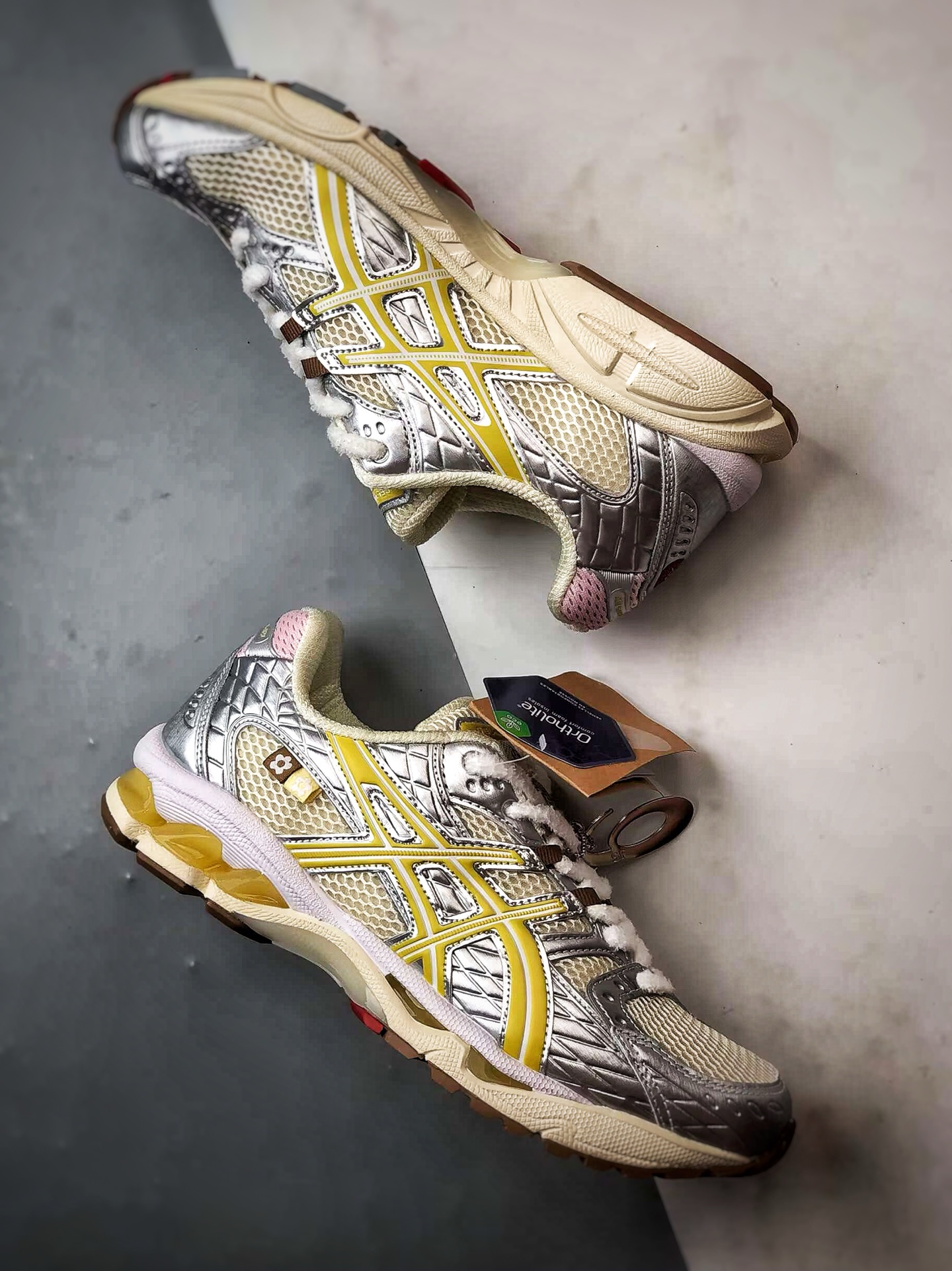 Vandy The Pink x Asics Gel-Nimbus 10.1 米银黄 亚瑟士复古先锋潮流拼接休闲跑步鞋 1203A865-752