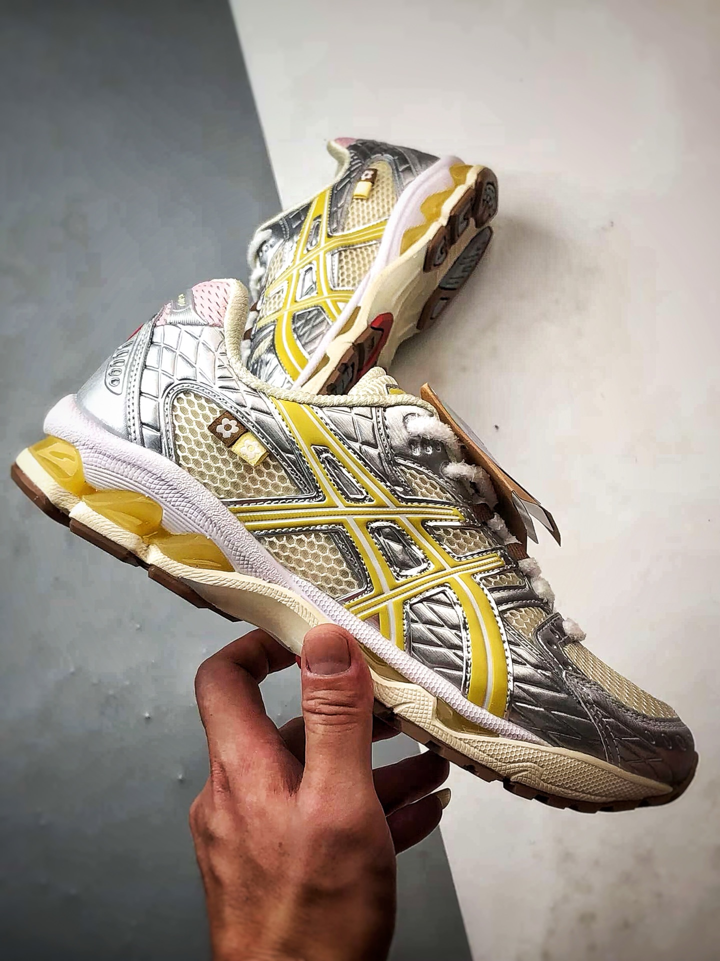 Vandy The Pink x Asics Gel-Nimbus 10.1 米银黄 亚瑟士复古先锋潮流拼接休闲跑步鞋 1203A865-752