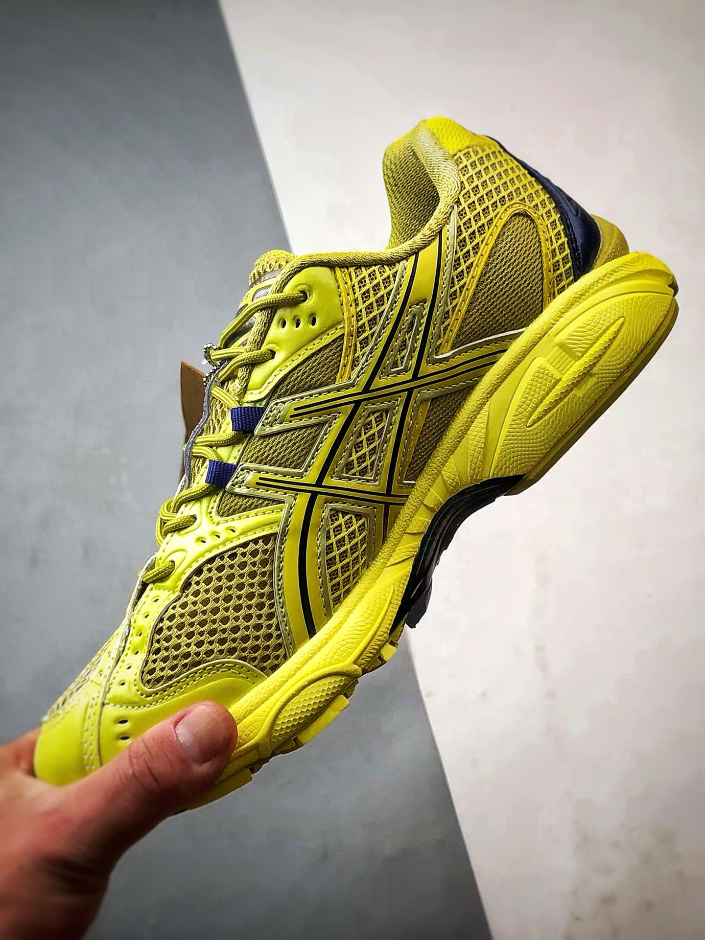 Asics Gel-Nimbus 10.1 柠檬黄 亚瑟士复古先锋潮流拼接休闲跑步鞋 1203A599-300