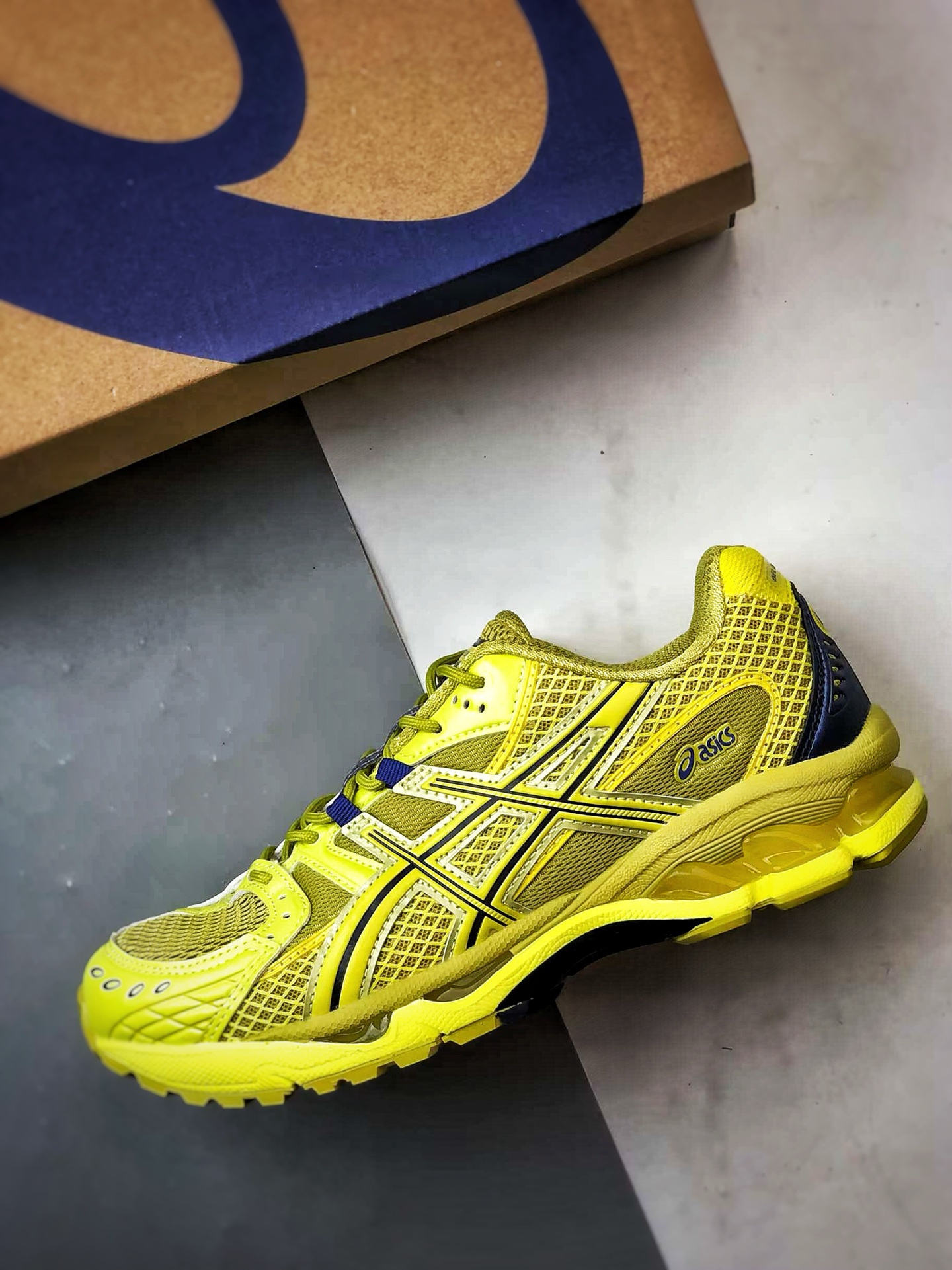 Asics Gel-Nimbus 10.1 柠檬黄 亚瑟士复古先锋潮流拼接休闲跑步鞋 1203A599-300