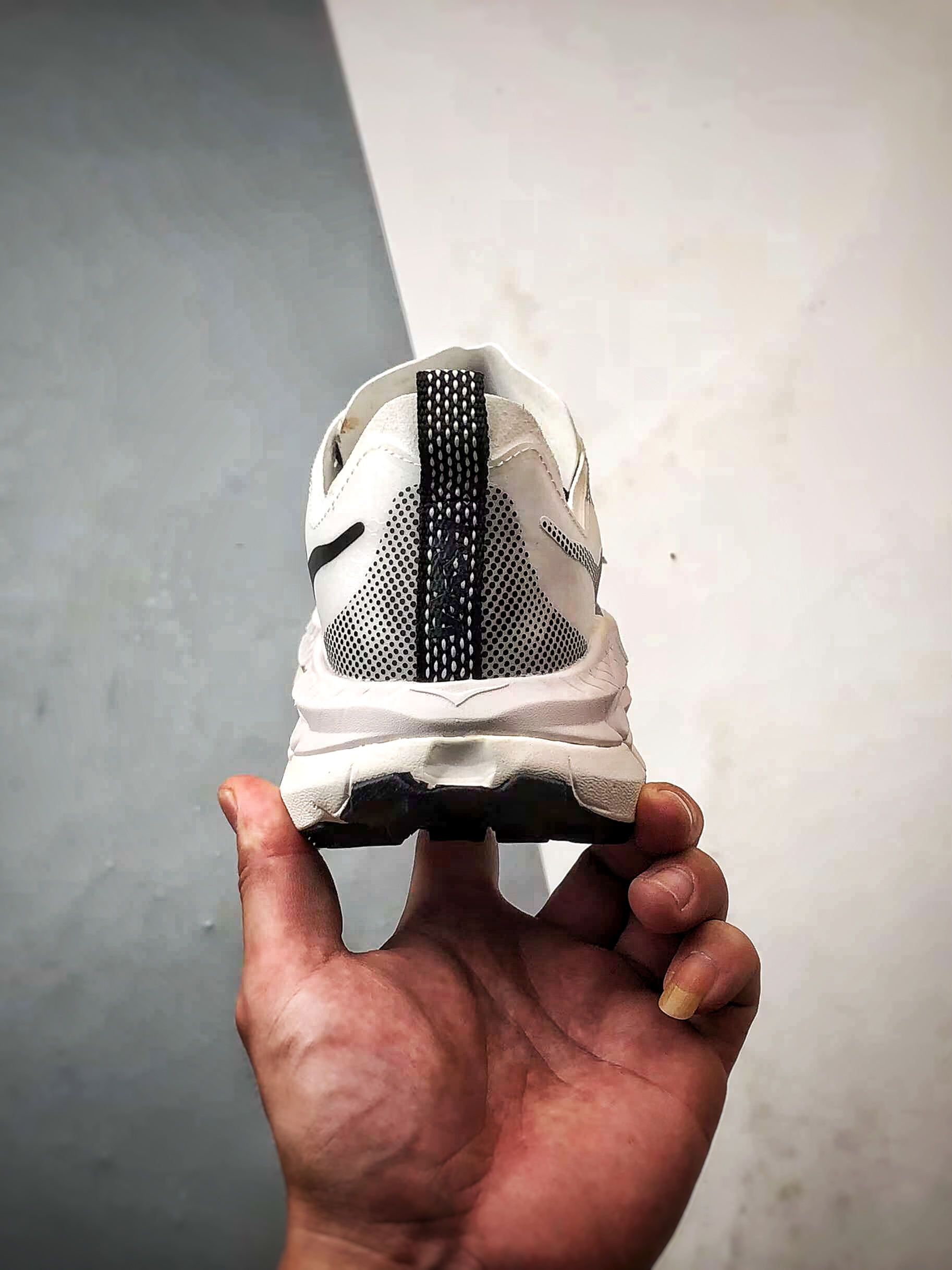Hoka One One Mafate Speed 4 Lite 白黑 玛法特低帮轻量户外运动鞋 1168971-WBLC