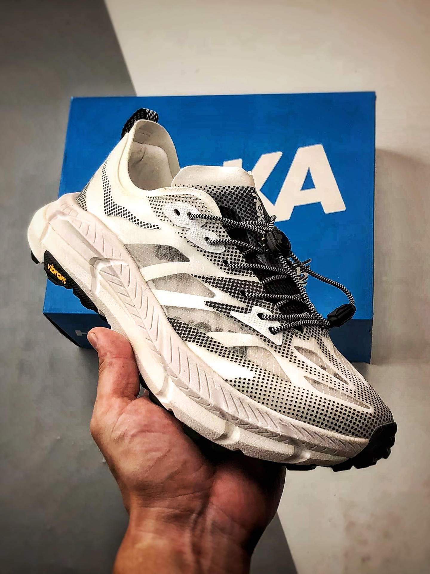 Hoka One One Mafate Speed 4 Lite 白黑 玛法特低帮轻量户外运动鞋 1168971-WBLC