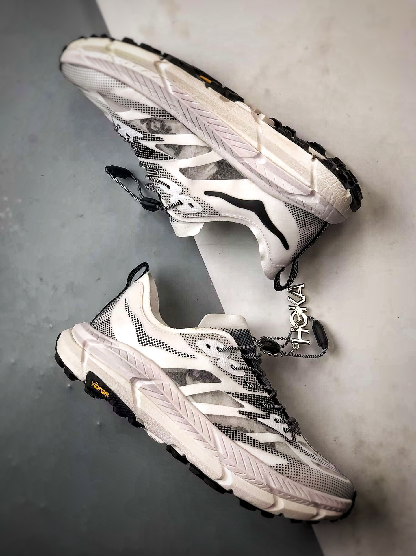 Hoka One One Mafate Speed 4 Lite 白黑 玛法特低帮轻量户外运动鞋 1168971-WBLC