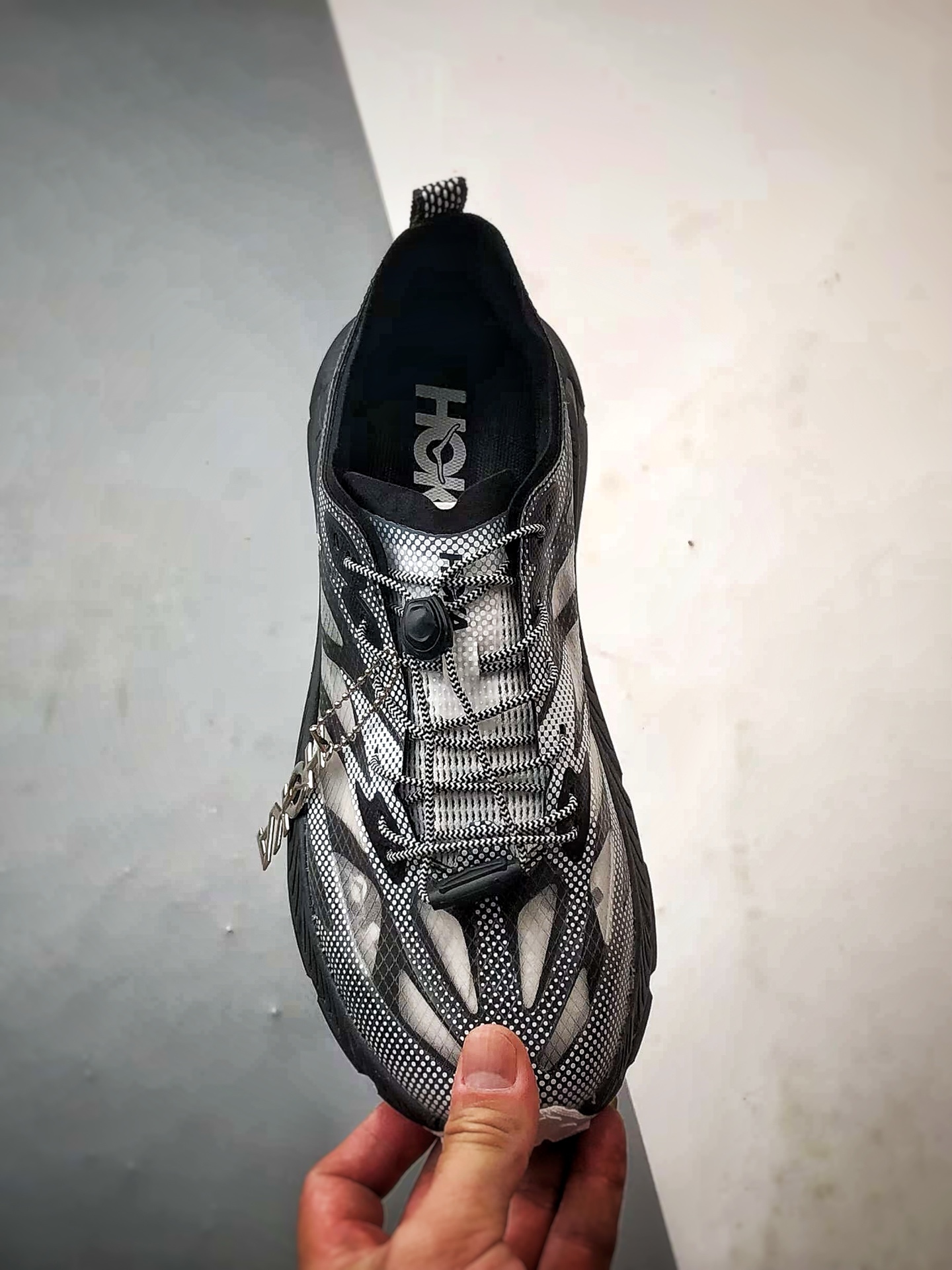 Hoka One One Mafate Speed 4 Lite 银黑 玛法特低帮轻量户外运动鞋 1168971-BWHT