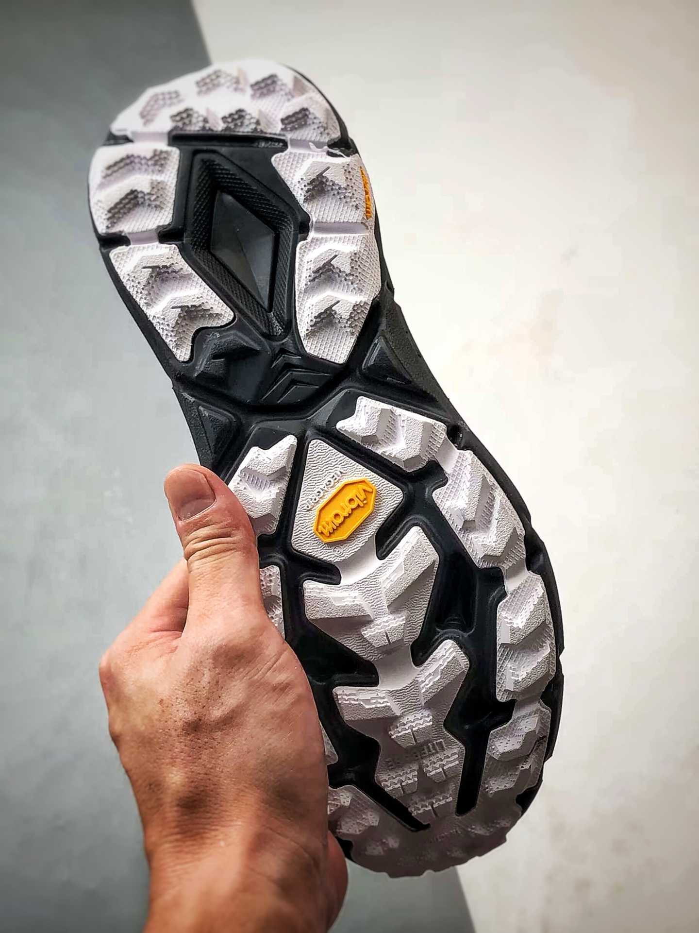 Hoka One One Mafate Speed 4 Lite 银黑 玛法特低帮轻量户外运动鞋 1168971-BWHT