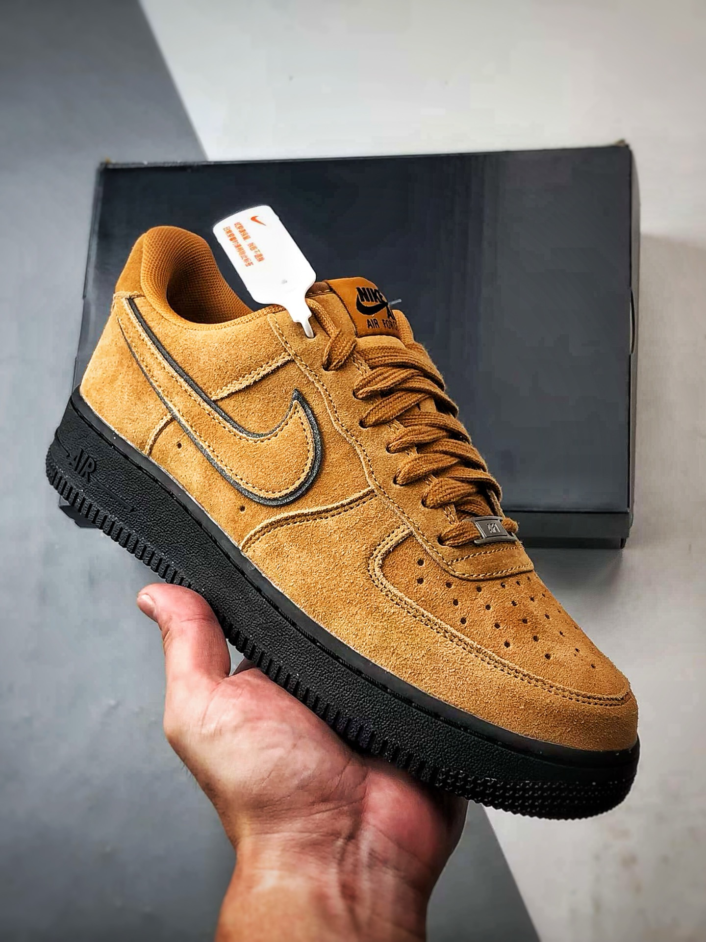 Air Force 1 Low 麂皮姜黄色 HQ1966-700