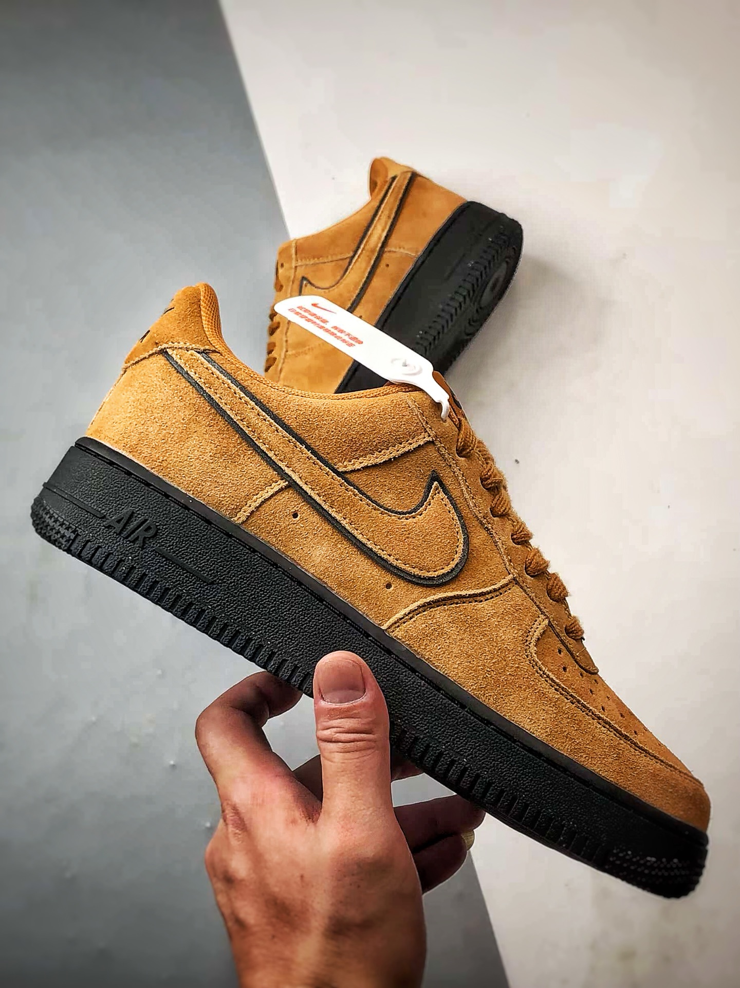 Air Force 1 Low 麂皮姜黄色 HQ1966-700