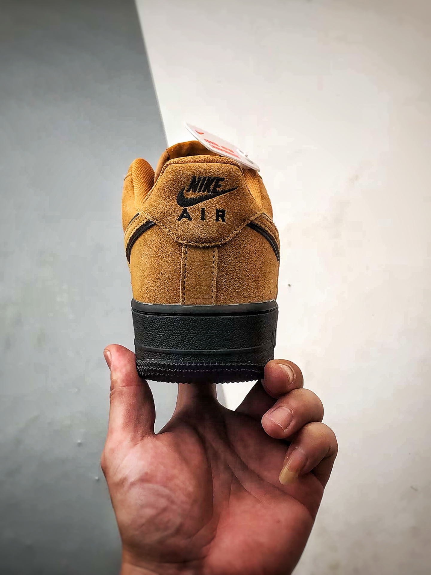 Air Force 1 Low 麂皮姜黄色 HQ1966-700