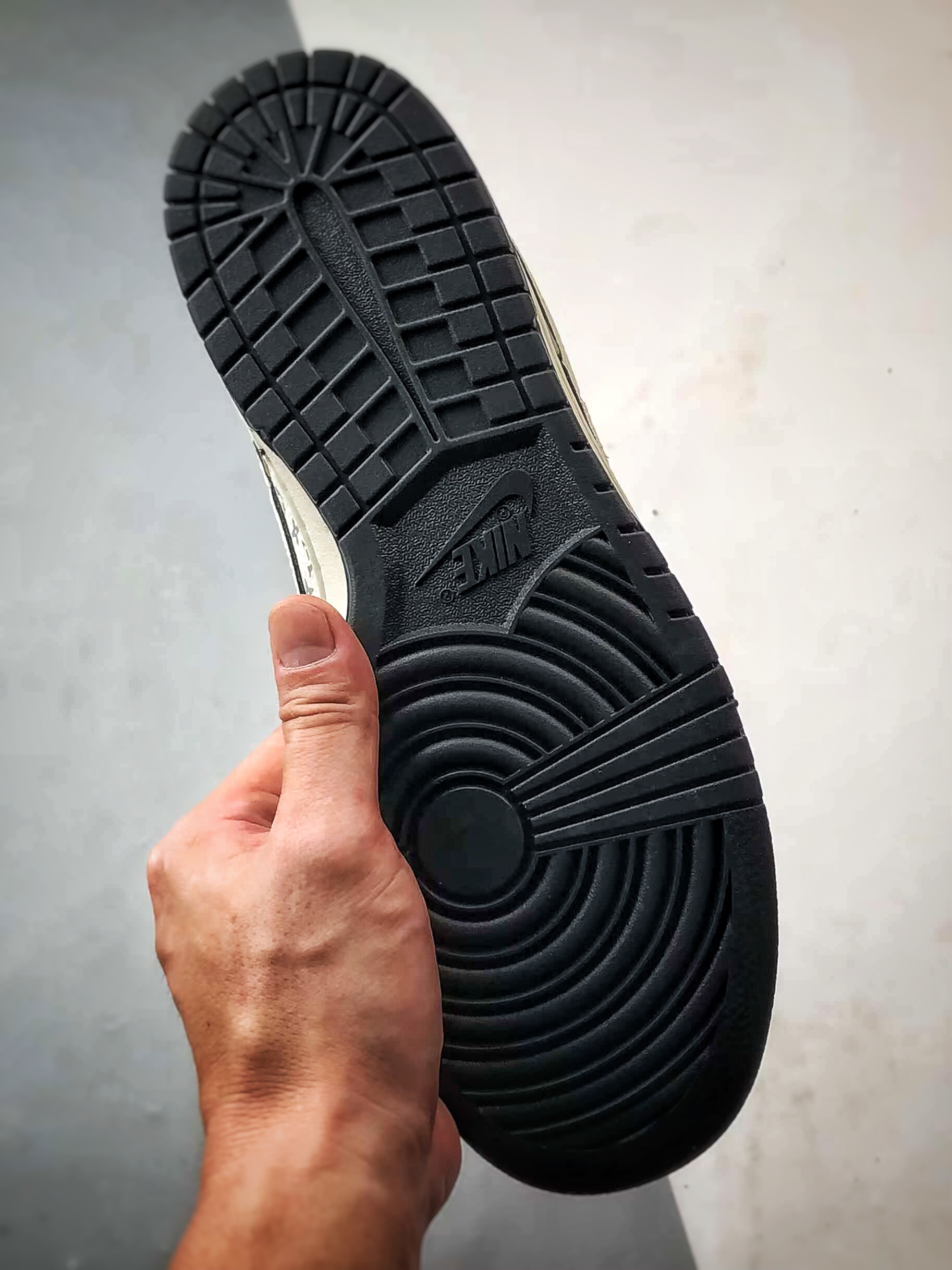 NK Dunk Low Retro ”DIY高端定制” LV拉布布白黑 低帮休闲运动板鞋 SC0601-455